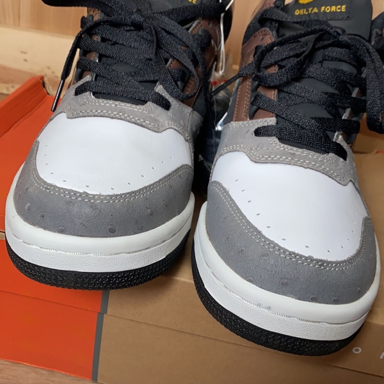 Nike 2005 Nike Delta Force 3/4 deluxe Mitas Size US 10.5 / EU 43-44 - 6 Thumbnail