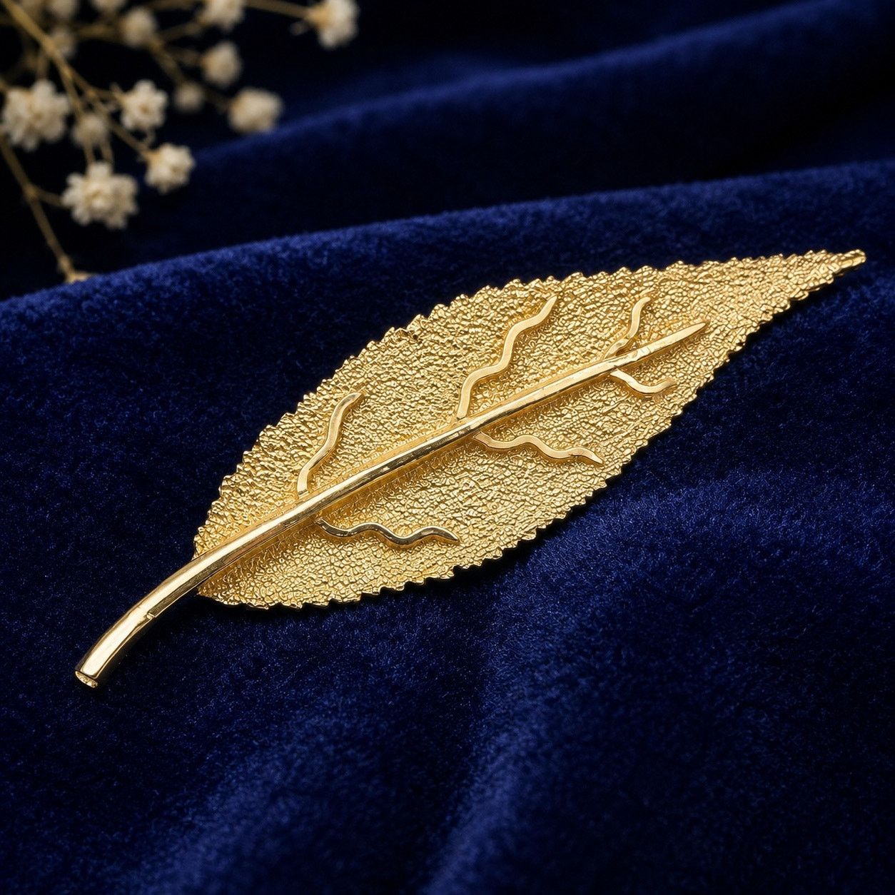 Vintage Vintage 1960s BSK Gold Tone Textured Leaf Brooch Pin Nature Size ONE SIZE - 1 Thumbnail