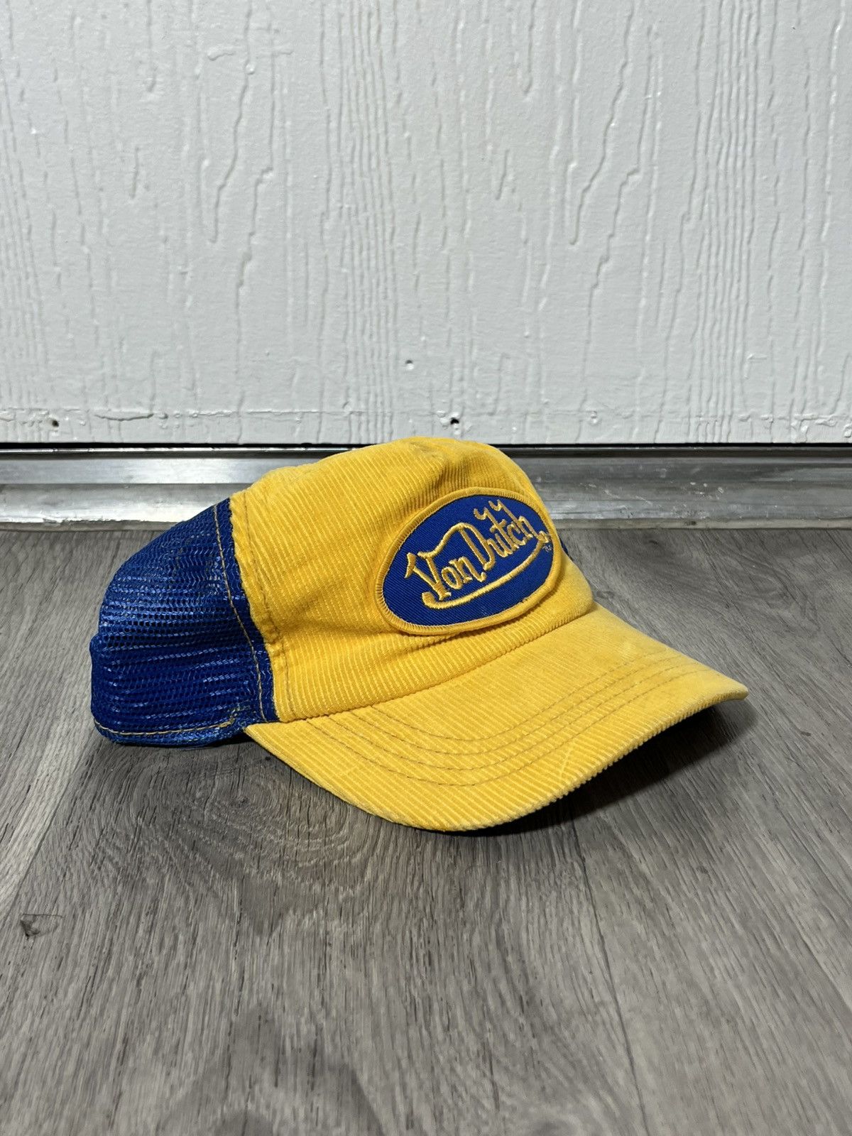 Von Dutch Vintage Y2K Von Dutch Logo Yellow Blue Trucker SnapBack Hat Size ONE SIZE - 2 Thumbnail
