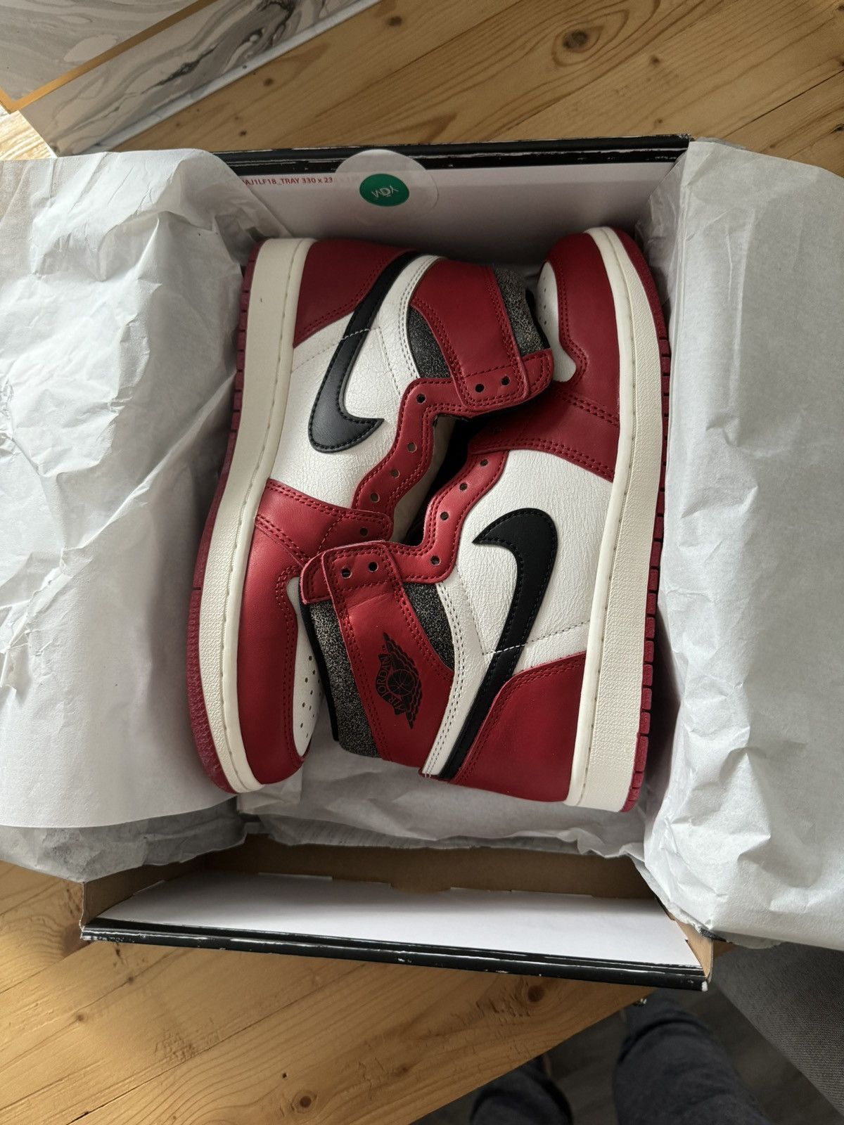 Jordan Brand × Nike × Vintage Jordan 1 Retro High OG Chicago Lost and Found Size US 8.5 / EU 41-42 - 2 Thumbnail
