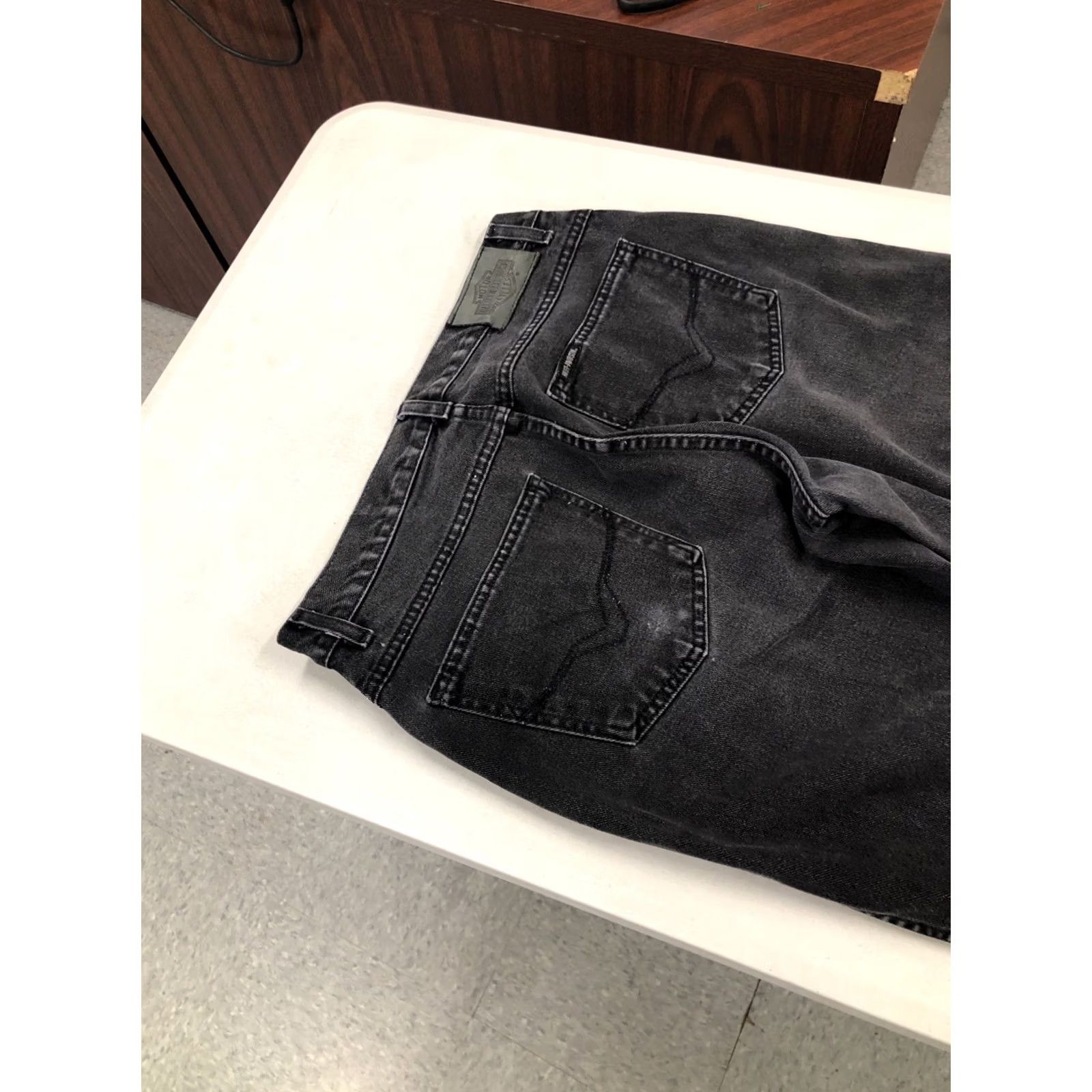 Harley Davidson VINTAGE Harley-Davidson Jeans Mens 32x28.5 Black Denim Straight Leg 5-Pocket Logo Cowboy Biker Rock Mens Size US 32 / EU 48 - 6 Thumbnail