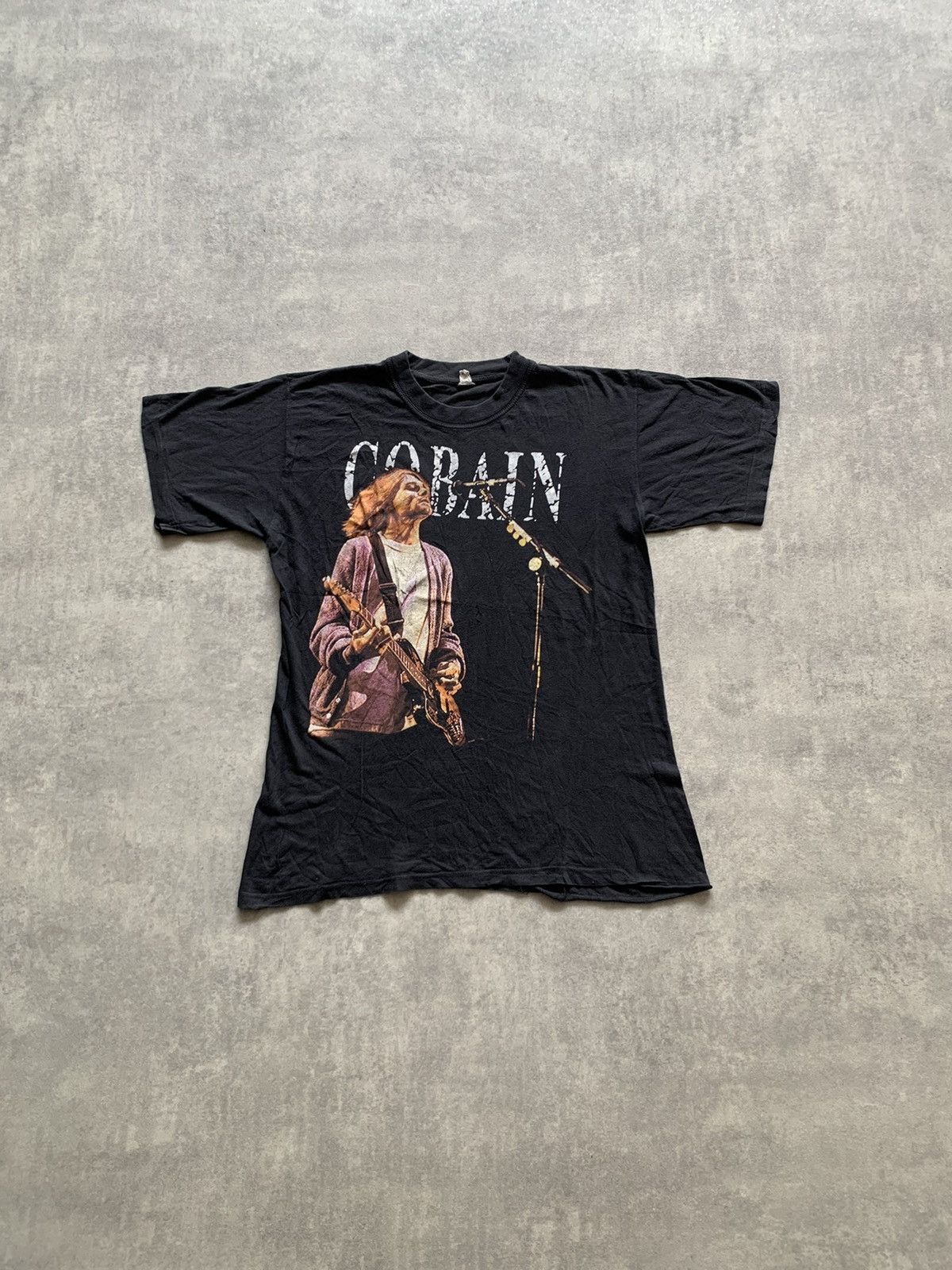Kurt Cobain vintage 90s t-shirt y2k rock music band