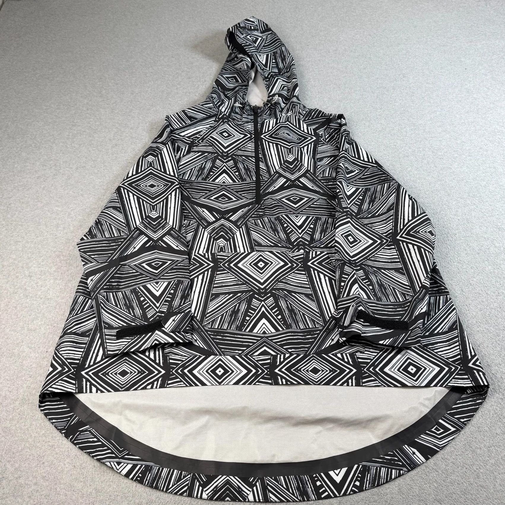 Sweaty Betty Sweaty Betty Womens One Size Black Geometric Hooded 1/2 Zip Windbreaker Jacket Size ONE SIZE - 2 Thumbnail