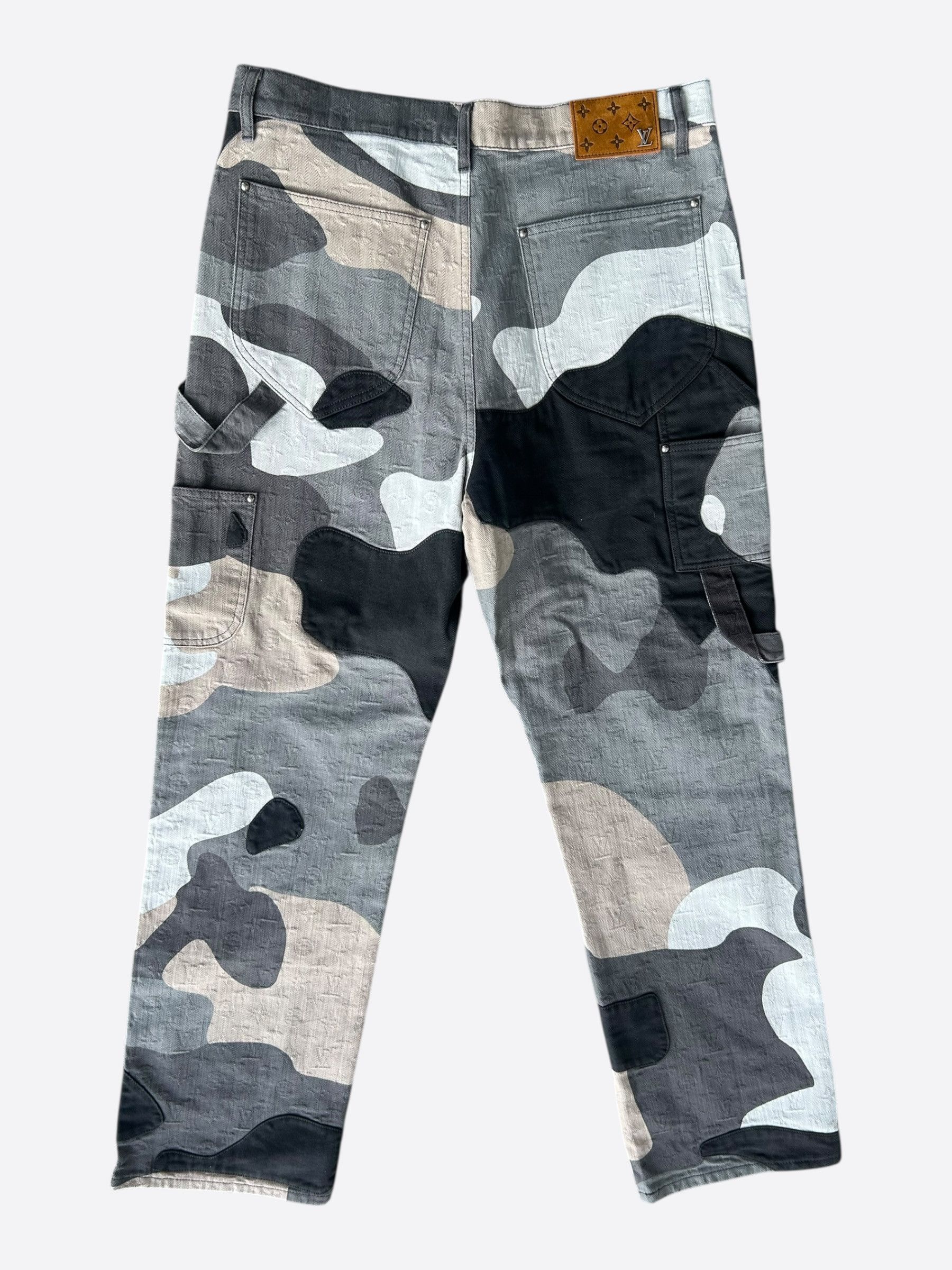 Louis Vuitton Louis Vuitton KidSuper Camouflage Monogram Face Pants Size US 34 / EU 50 - 2 Thumbnail