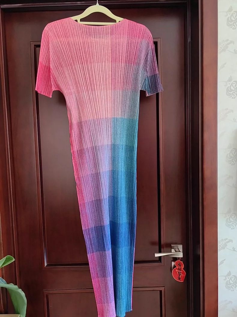 Issey Miyake Issey Miyake size:3 Pink rainbow Mosaic dress Size S / US 4 / IT 40 - 3 Thumbnail