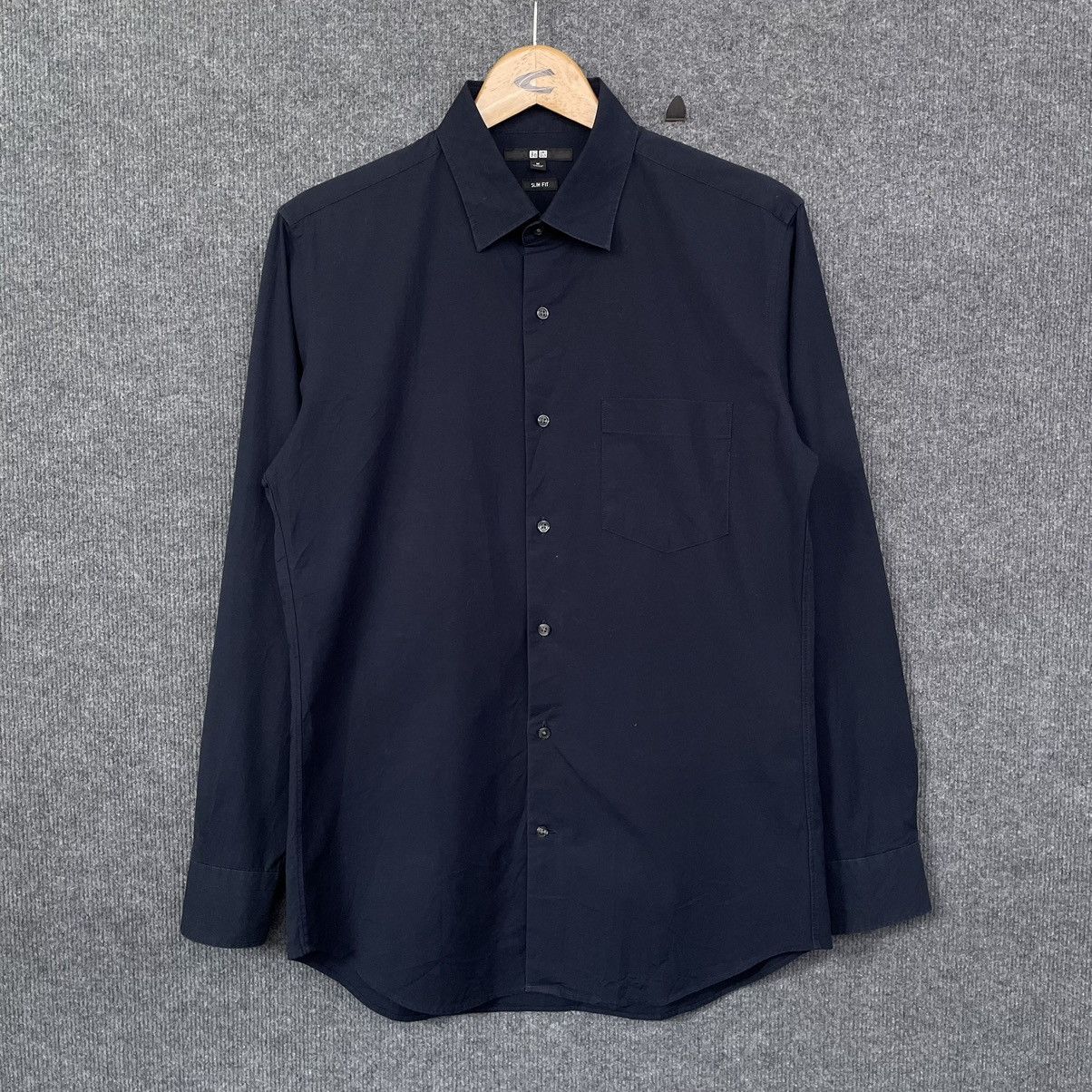 Japanese Brand Uniqlo Blank Navy Slim Fit Button Ups Shirt Size US M / EU 48-50 / 2 - 1 Thumbnail