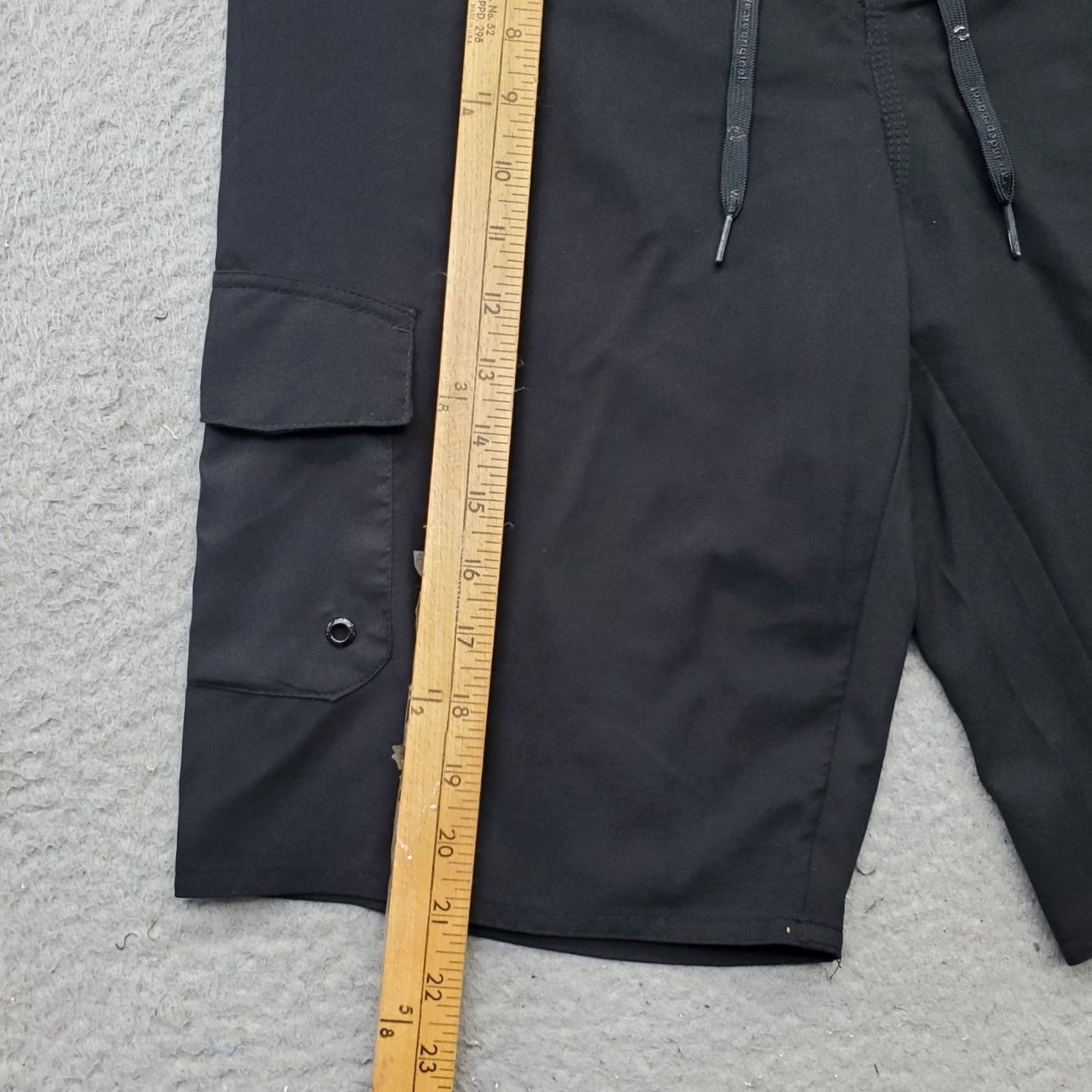 Hang Ten Hang Ten Mens Board Shorts 30 Black Drawstring Waist Surfing Beach Shorts Swim Bottoms Size US 30 / EU 46 - 3 Thumbnail