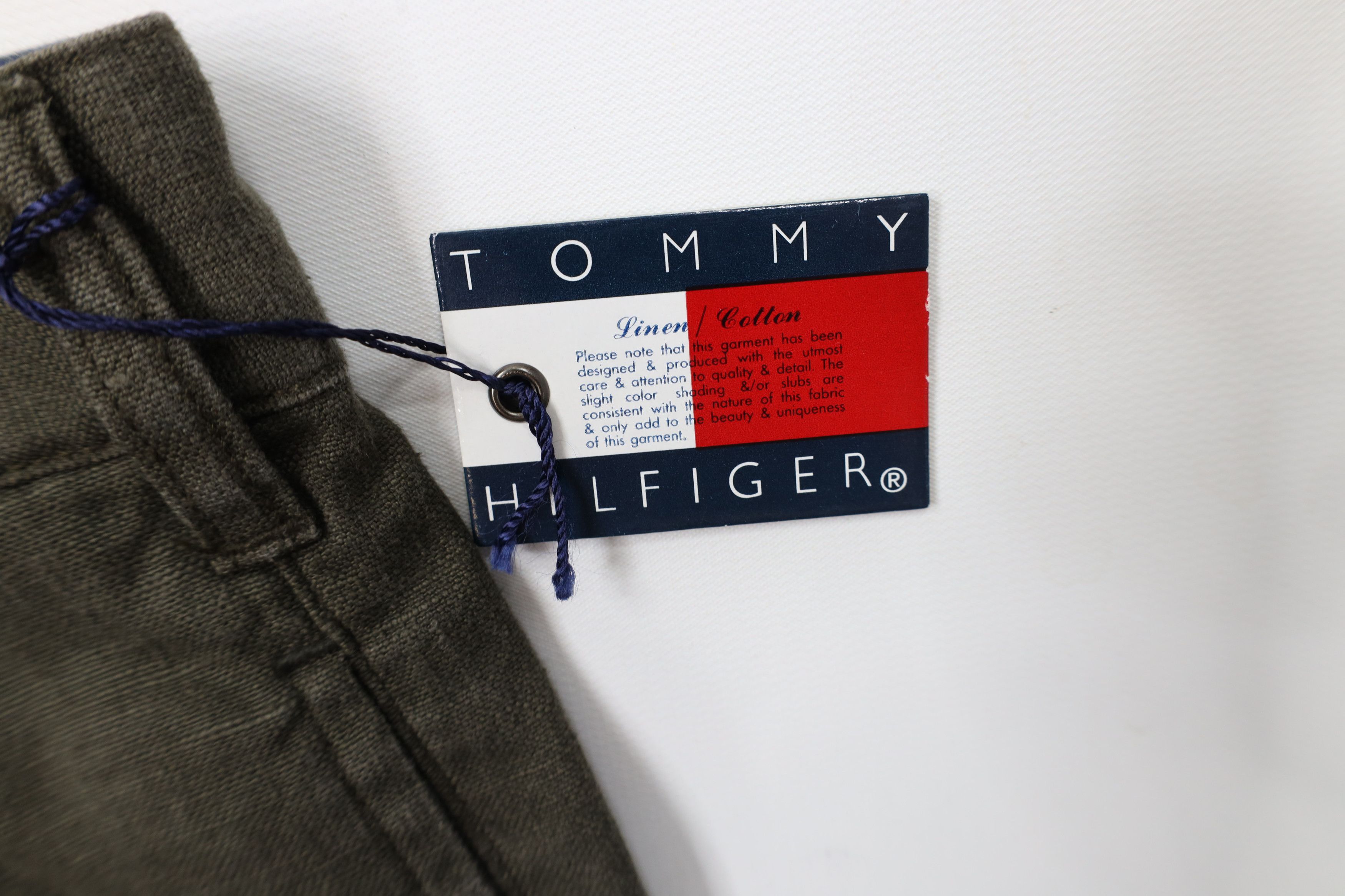 Tommy Hilfiger Deadstock Vintage 90s Tommy Hilfiger Pleated Chino Shorts Size US 38 / EU 54 - 6 Thumbnail