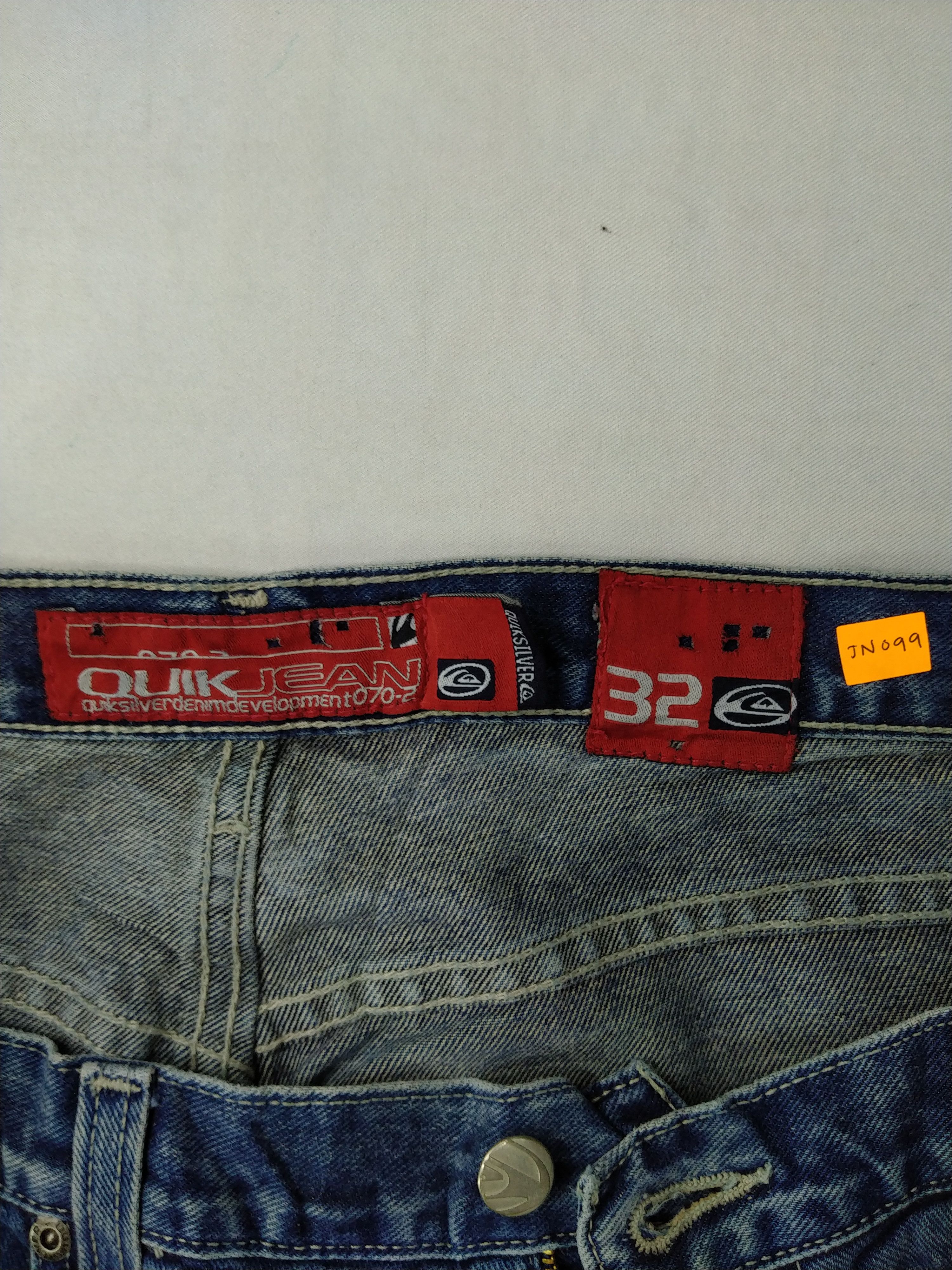 Japanese Brand Quiksilver Distressed Denim 33x30.5 JN099 Size US 33 - 9 Thumbnail