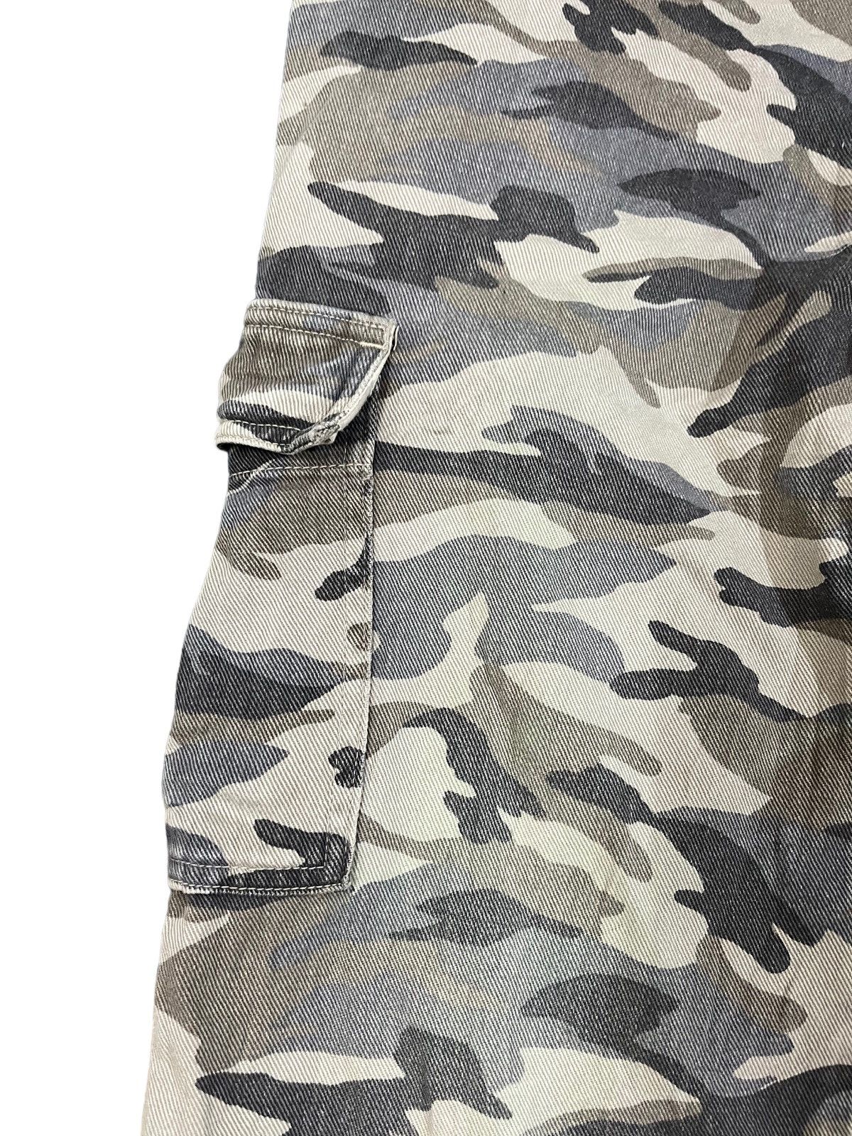 Boycott Vintage Boycott Army Cameo Cargo Denim Size US 33 - 4 Thumbnail