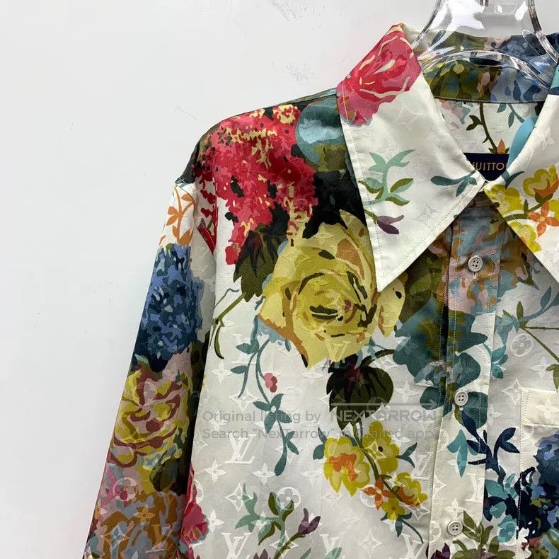 Louis Vuitton Louis Vuitton Color-block floral logo full-print silk lape Size US M / EU 48-50 / 2 - 3 Thumbnail