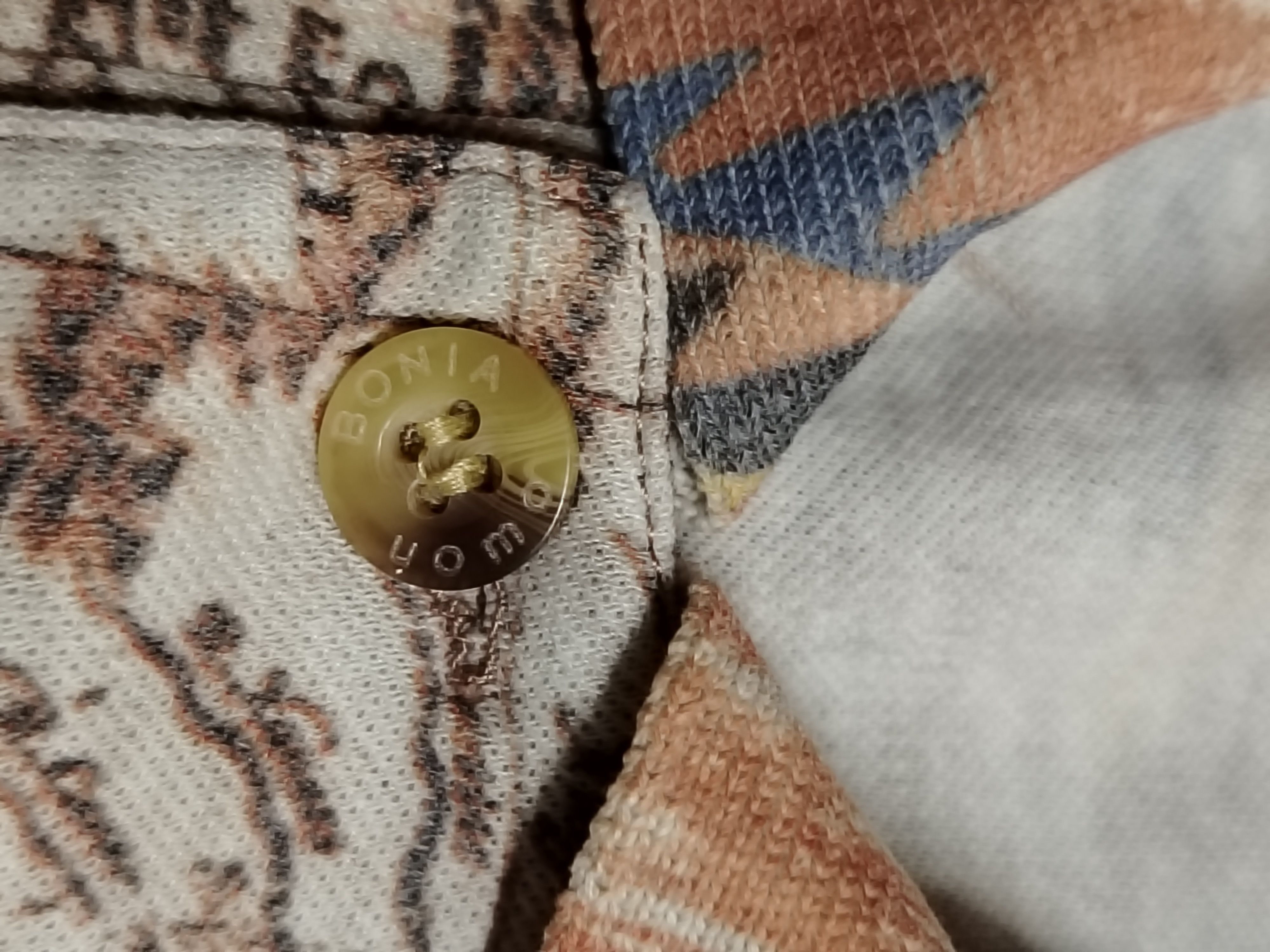 Vintage Vintage BONIA Uomo all over print Size US L / EU 52-54 / 3 - 6 Thumbnail