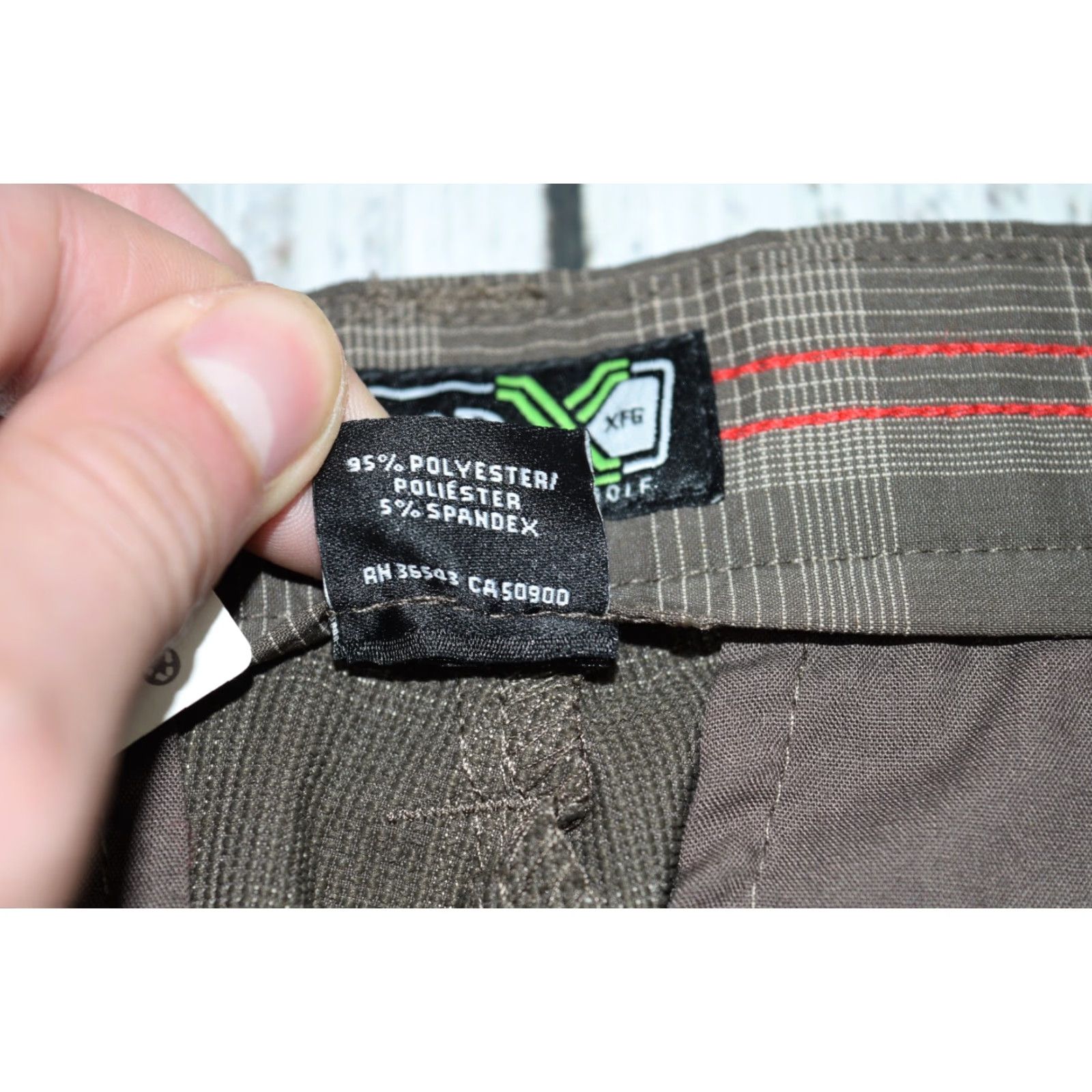 Izod IZOD Men's Cool FX Swing Flex Golf Shorts Plaid Beige Athletic Size 30 UPF 50 with Belt Size US 30 / EU 46 - 6 Thumbnail