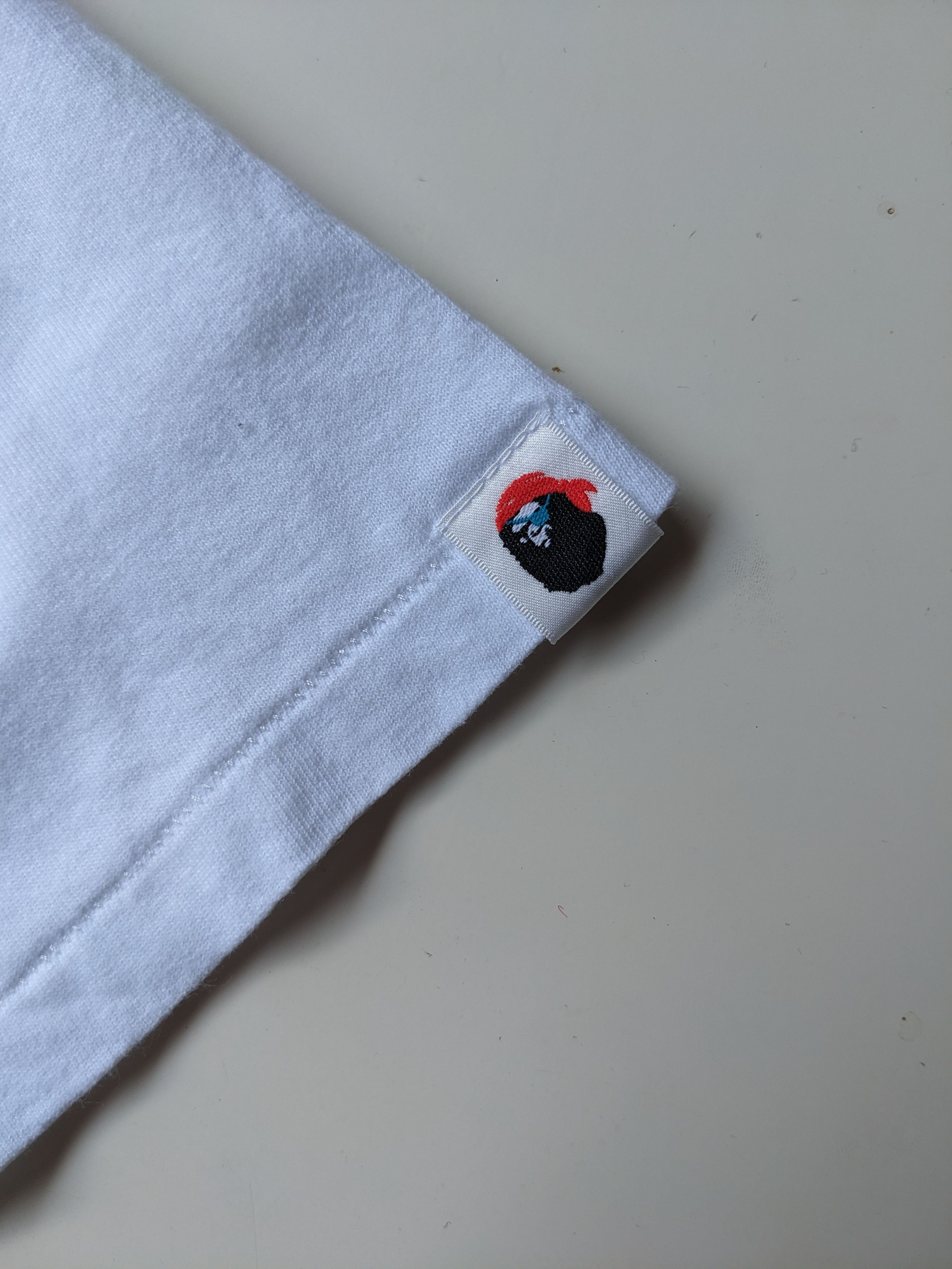 Bape Vintage A Bathing Ape Pirate store Size US S / EU 44-46 / 1 - 3 Thumbnail