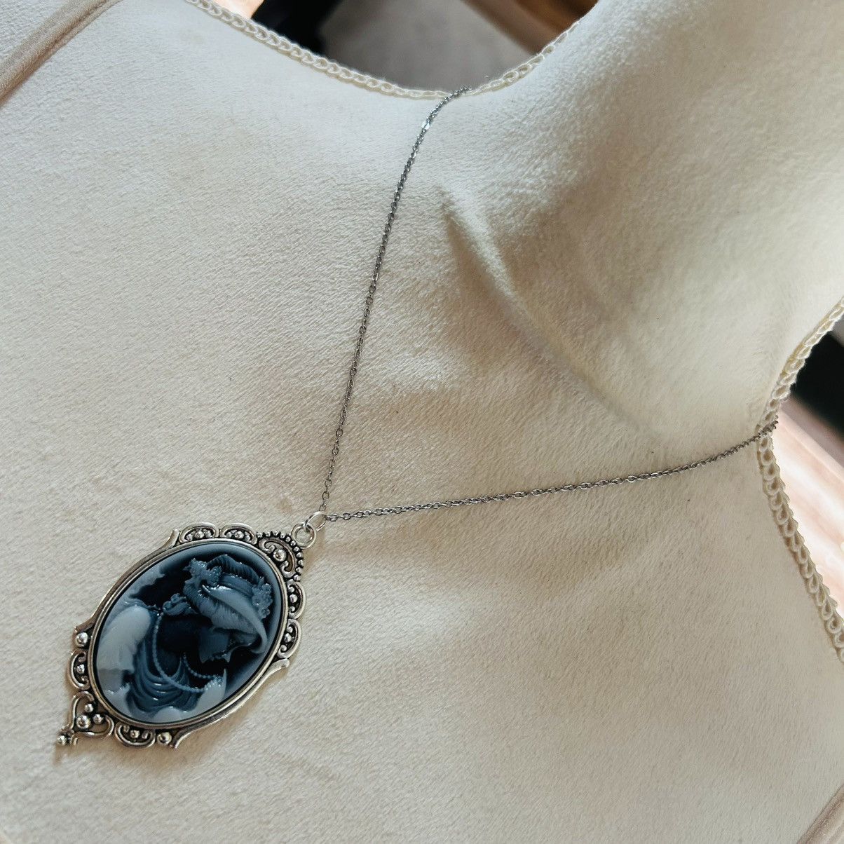 Handmade Handcrafted charcoal opalescent Victorian cameo necklace Size ONE SIZE - 1 Thumbnail