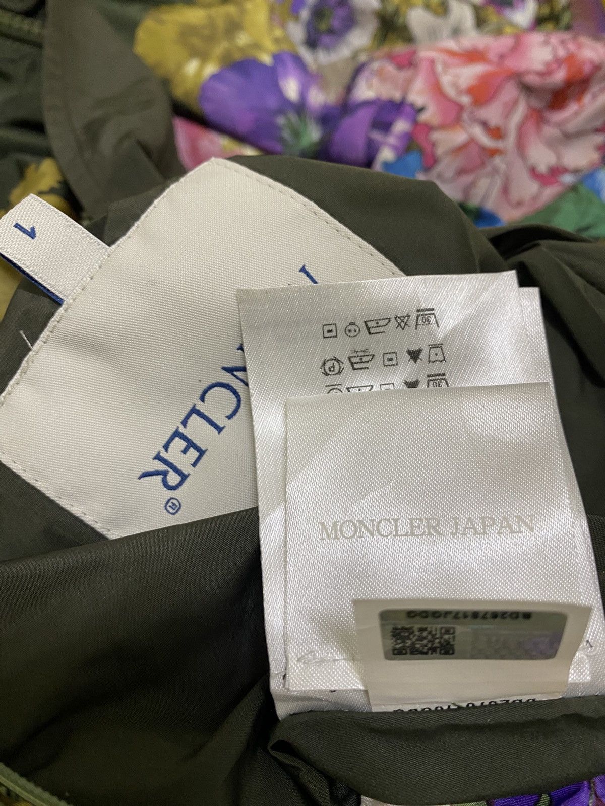 Designer × Moncler MONCLER FLORAL REVERSABLE HOODIE JACKET Size M / US 6-8 / IT 42-44 - 20 Thumbnail