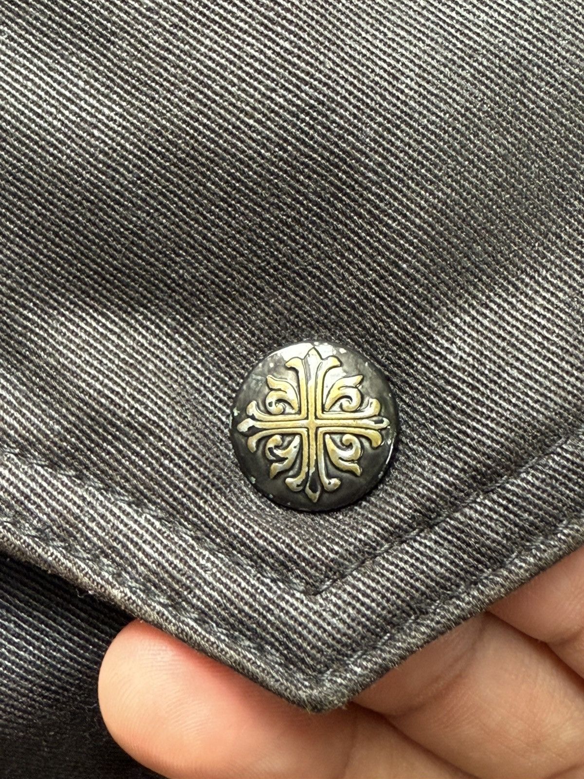 Japanese Brand Custom Culture Chrome Hearts Cross Button Waxed Fur Jacket Size US M / EU 48-50 / 2 - 5 Thumbnail