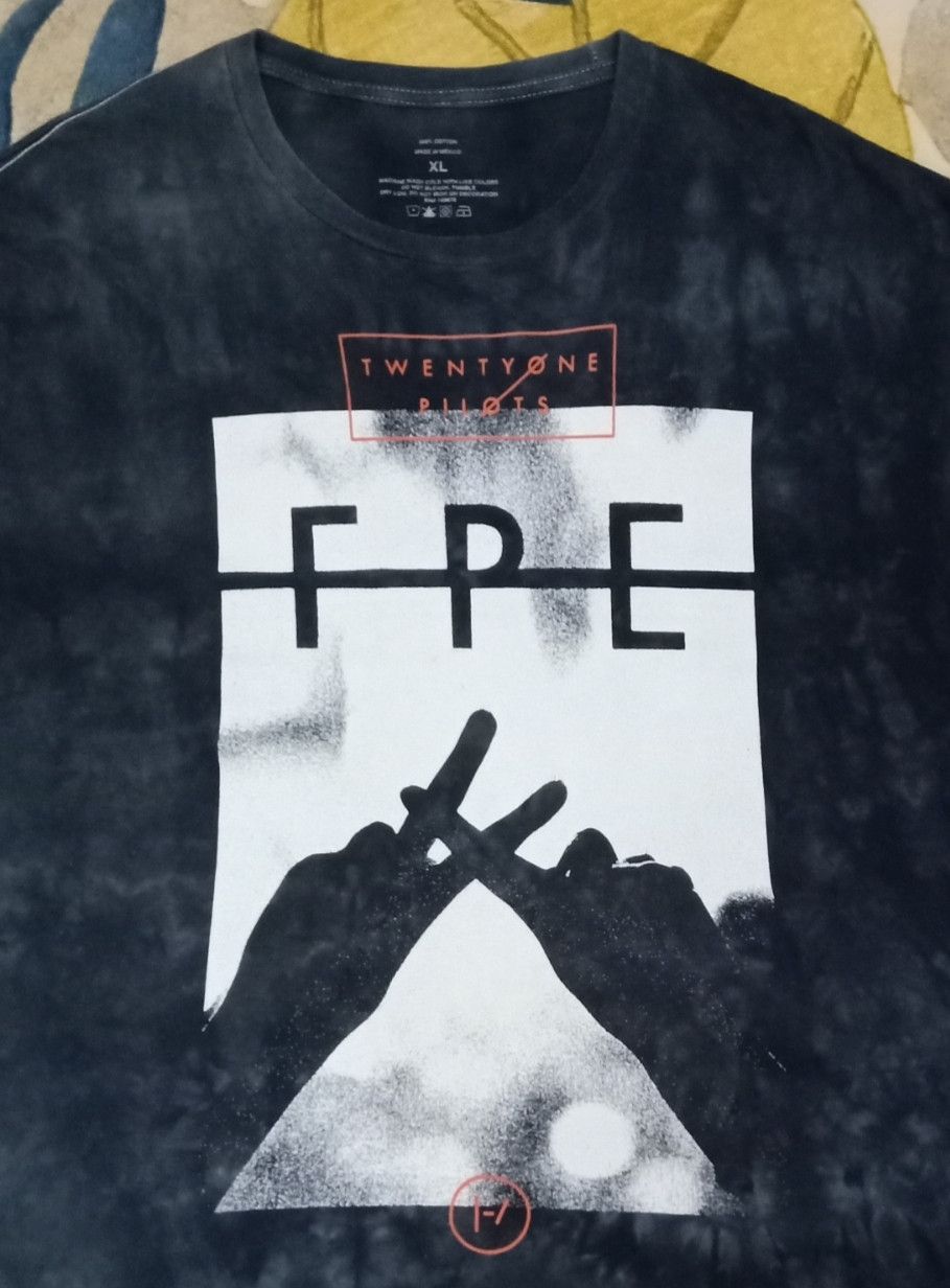 Band Tees Twenty One Pilots FPE Tie-dye T-shirt Size US XL / EU 56 / 4 - 4 Thumbnail
