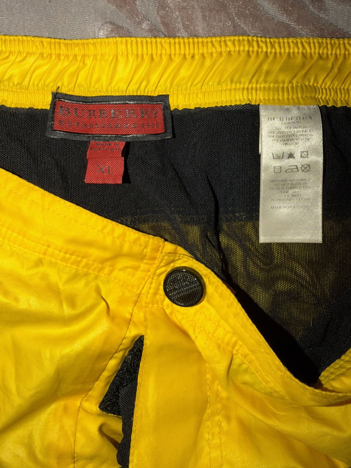 Burberry Burberry Swimsuit Size US 33 - 3 Thumbnail