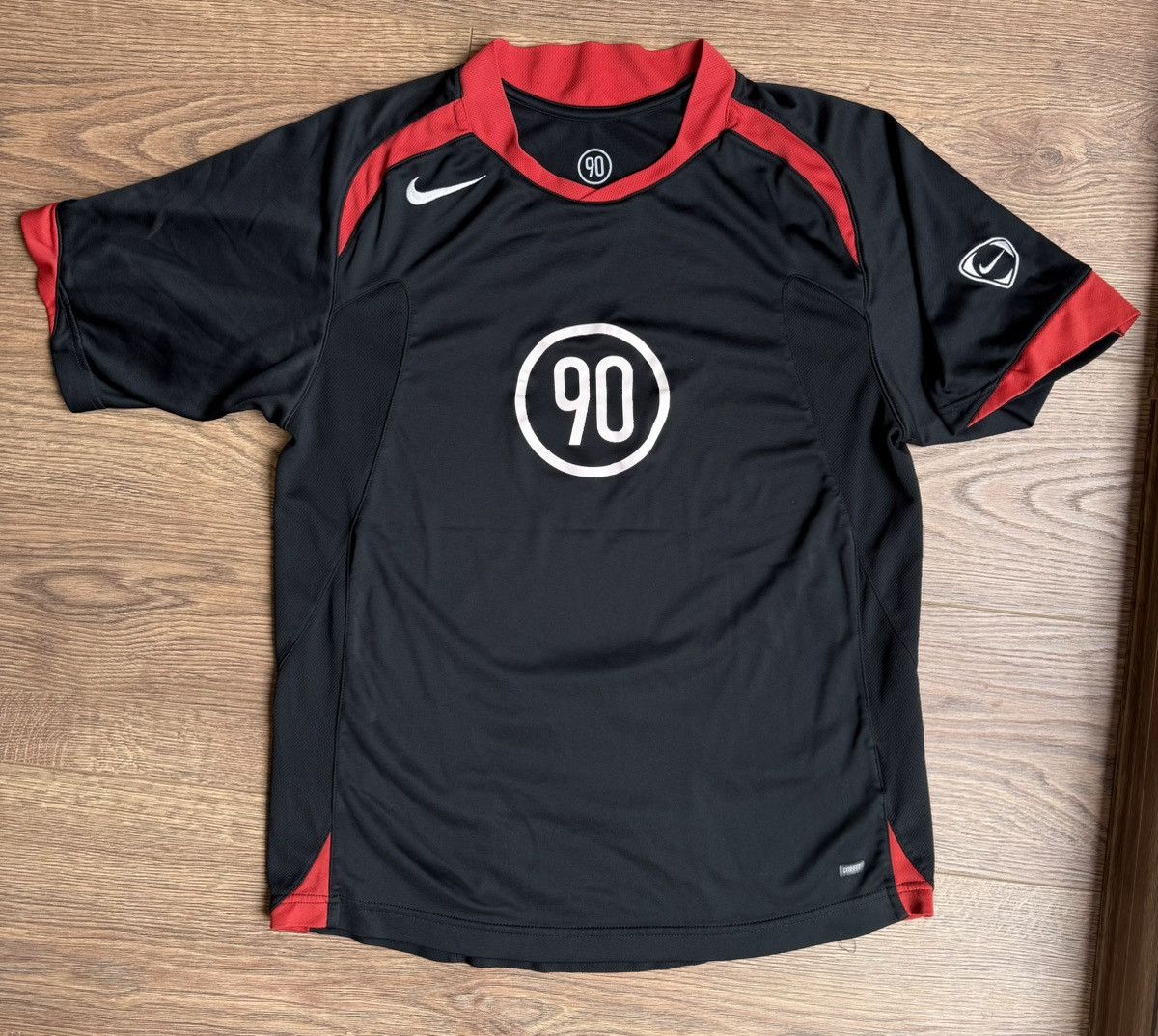 Nike Vintage Nike Total 90 Training Jersey Y2K Size US S / EU 44-46 / 1 - 1 Thumbnail