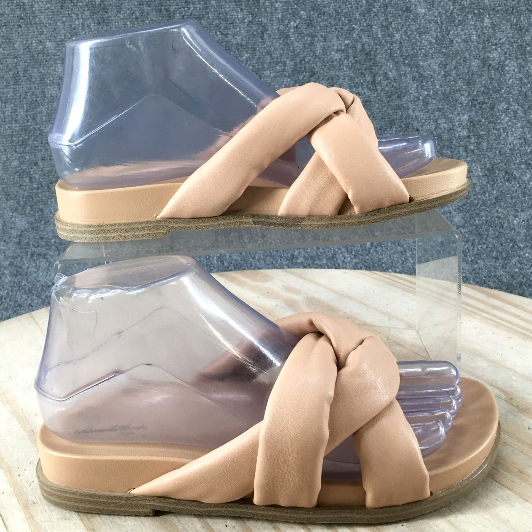 Vintage Universal Thread Sandals Womens 6 Cosette Padded Slide Beige Faux Leather Open Shoe Mens? Size US 6 / IT 36 - 2 Thumbnail