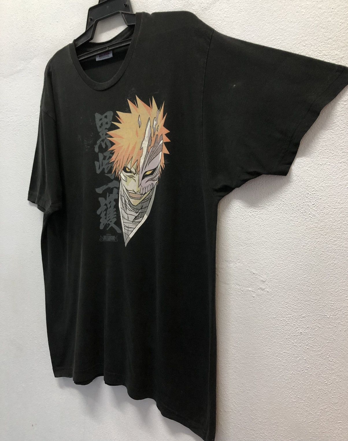 Bleach Ripple Junction Shonen Jump Bleach Ichigo Kurosaki T-Shirt Size US XL / EU 56 / 4 - 5 Thumbnail