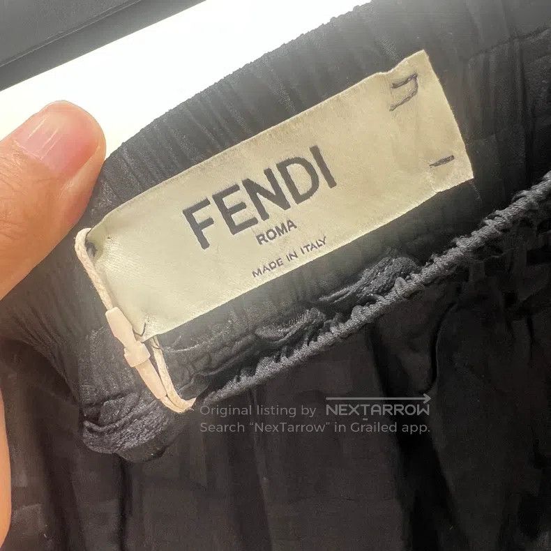Fendi Fendi FF logo silk shorts Size 42" / US 20 - 3 Thumbnail