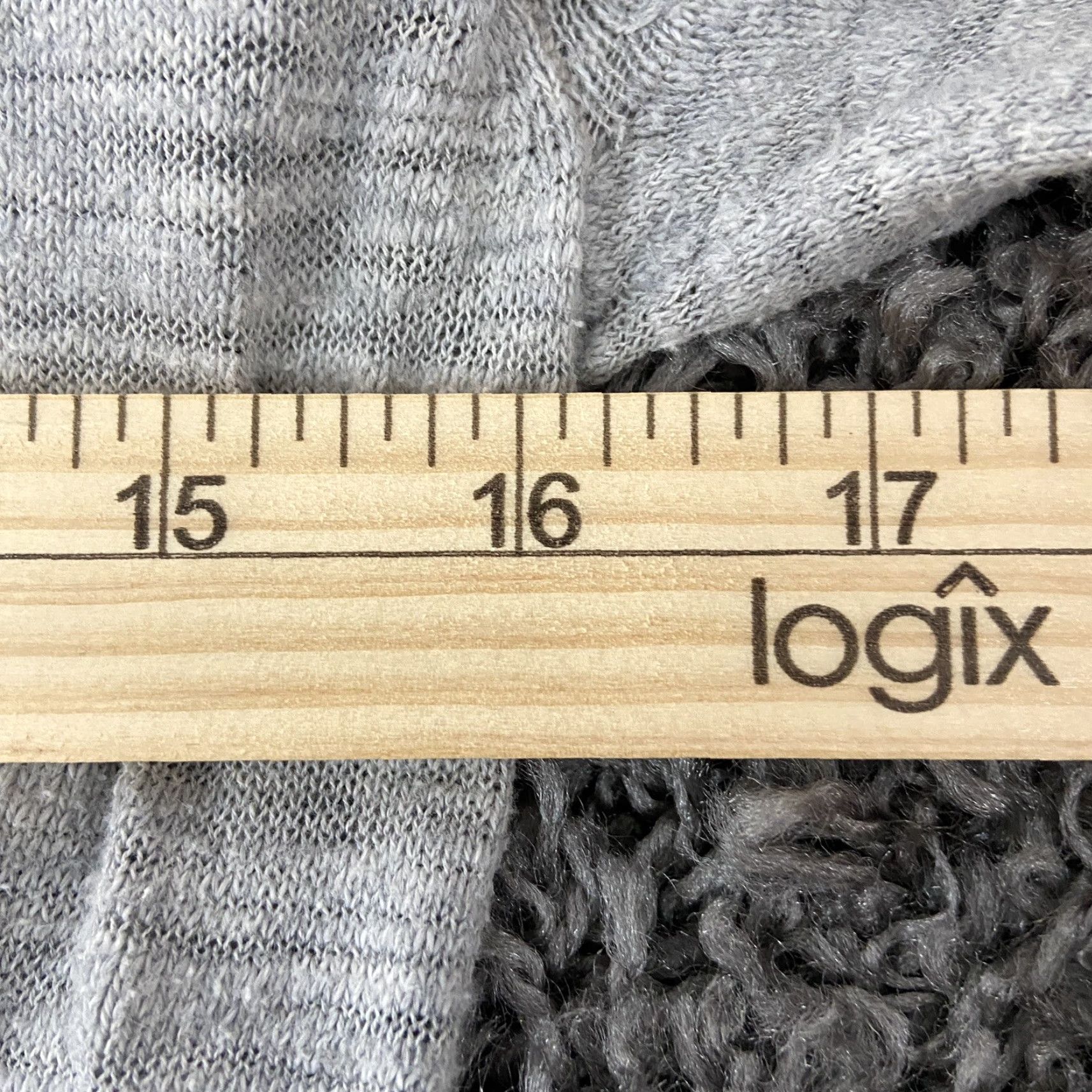 Mossimo MOSSIMO SUPPLY CO Cardigan Sweater Women's XS Gray Long Sleeve Button Up Cardigan Womens XS Gray Buttoned Knit Subtle 90s? Size XS / US 0-2 / IT 36-38 - 7 Thumbnail