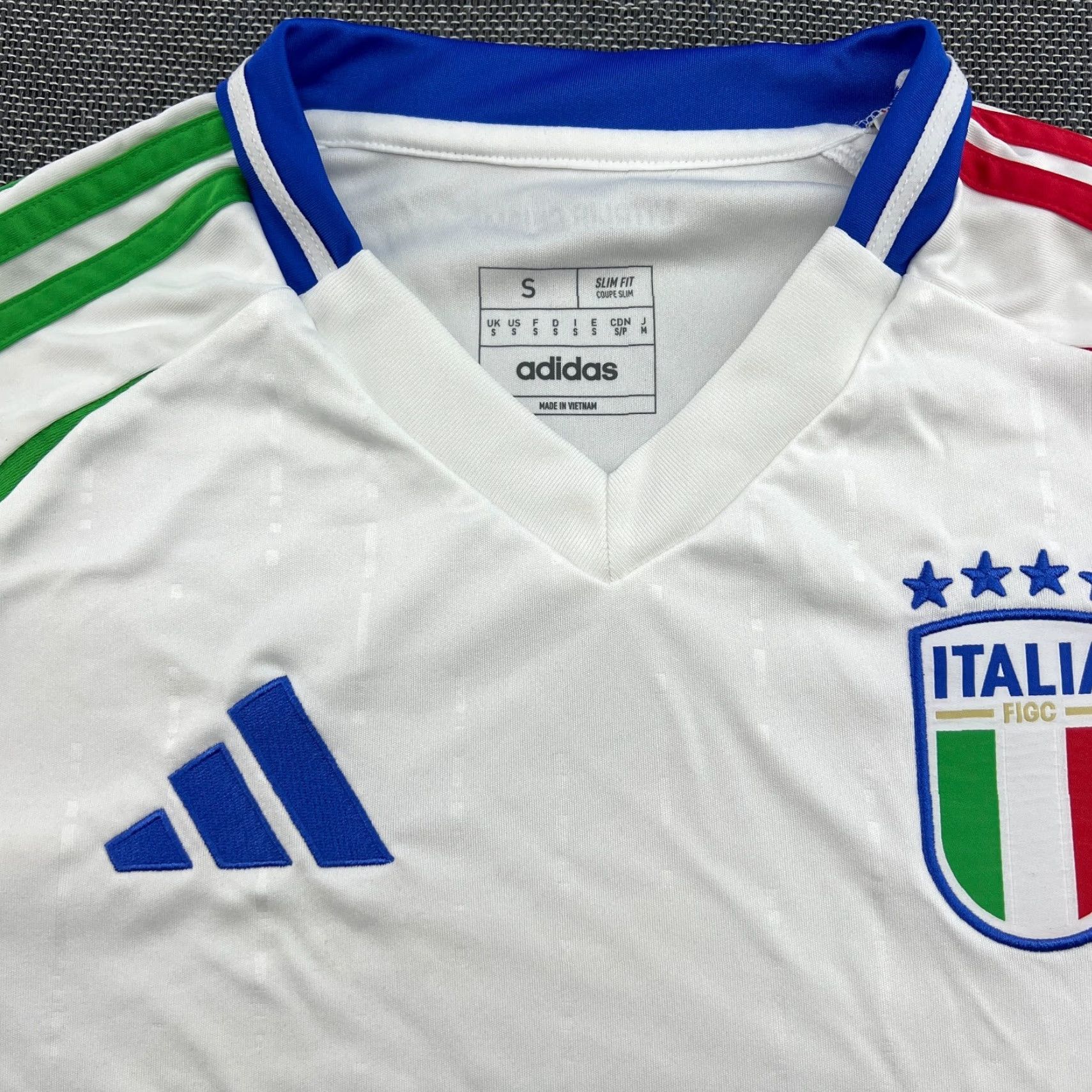 Adidas adidas Italy 2024 2025 Away Football Jersey Mens Small Shirt Size US S / EU 44-46 / 1 - 4 Thumbnail