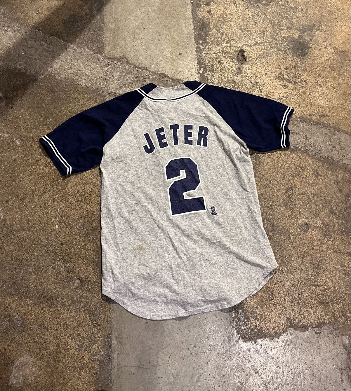 Other 1998 True Fan Derek Jeter New York Yankees MLB Jersey SZ M Size US M / EU 48-50 / 2 - 1 Thumbnail