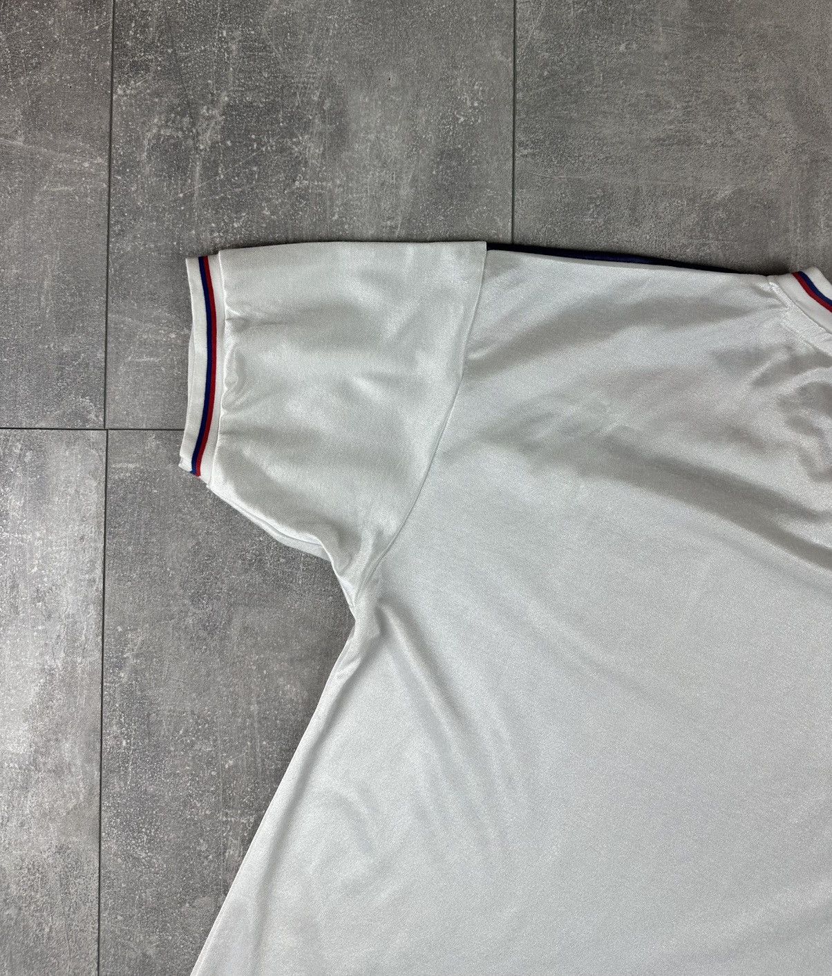 Other Score Draw England 80S Retro Replica Soccer Jersey Size US L / EU 52-54 / 3 - 11 Thumbnail