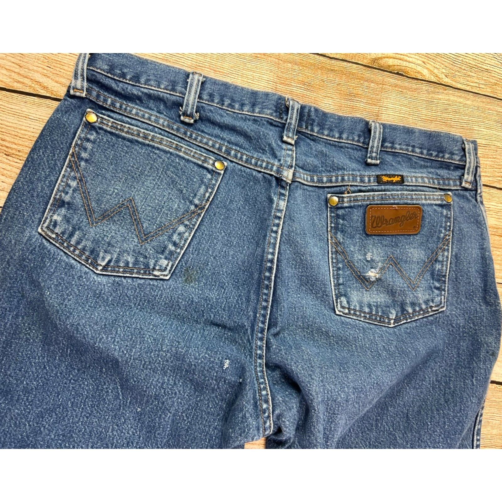 Wrangler VINTAGE Wrangler 47MWZ Jeans Cowboy Denim Straight 36x31 Mens Blue Regular Fit Stains Included Size US 36 / EU 52 - 7 Thumbnail