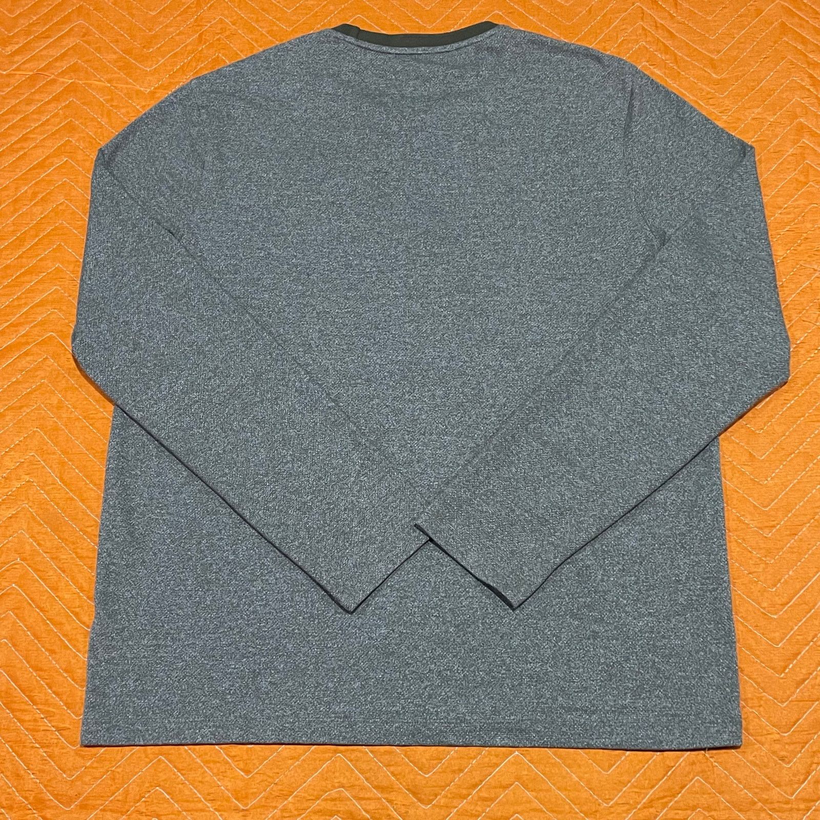 Michael Kors Michael Kors Long Sleeve Crew Neck Pullover Size US XL / EU 56 / 4 - 3 Thumbnail