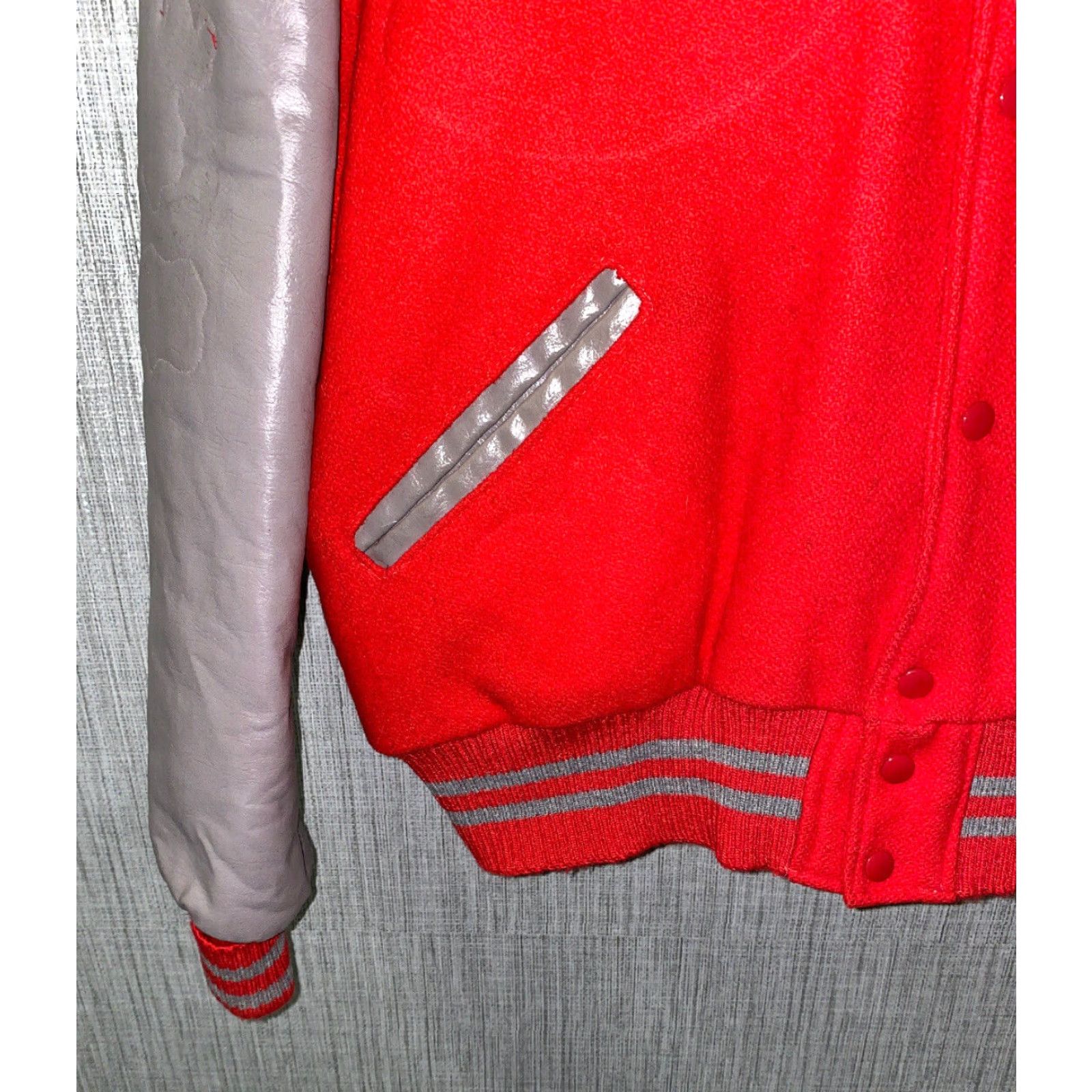 Vintage Vtg Delong Mens Red Quilt Lined Snap Button Front Varsity Jacket Size 54 Size US L / EU 52-54 / 3 - 4 Thumbnail