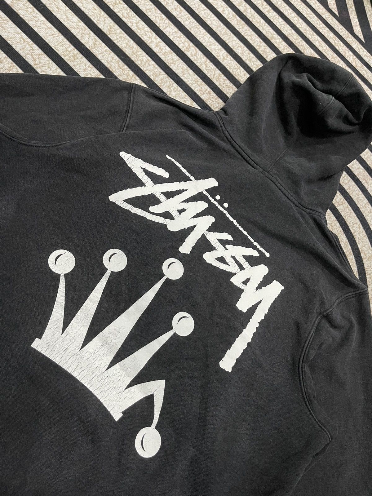 Stussy 2000s STUSSY CROWN SUN FADED HOODIE RARE DESIGN Size US M / EU 48-50 / 2 - 23 Thumbnail