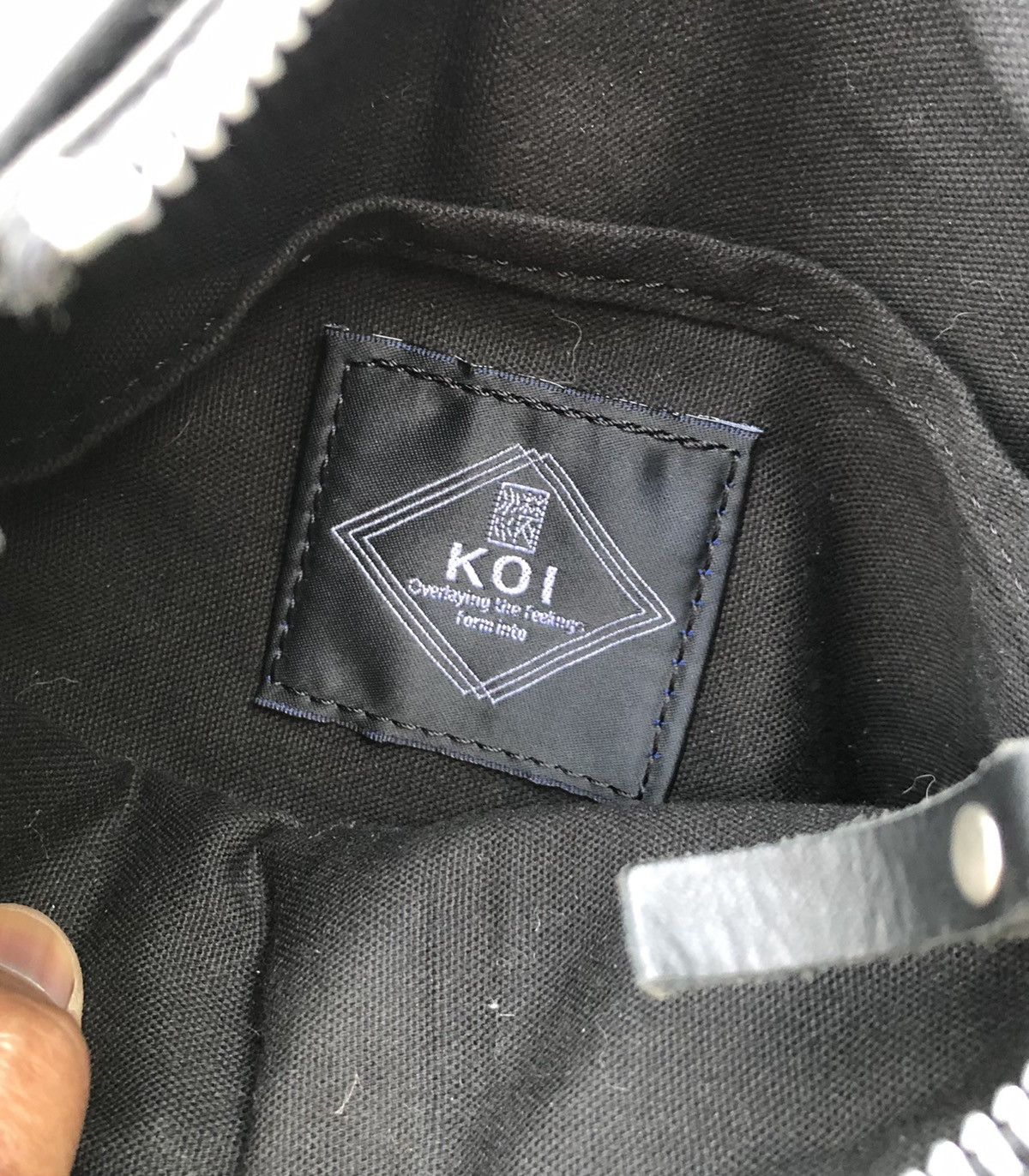 Japanese Brand HARD CANVAS SLINGBAG BY KOI Size ONE SIZE - 6 Thumbnail