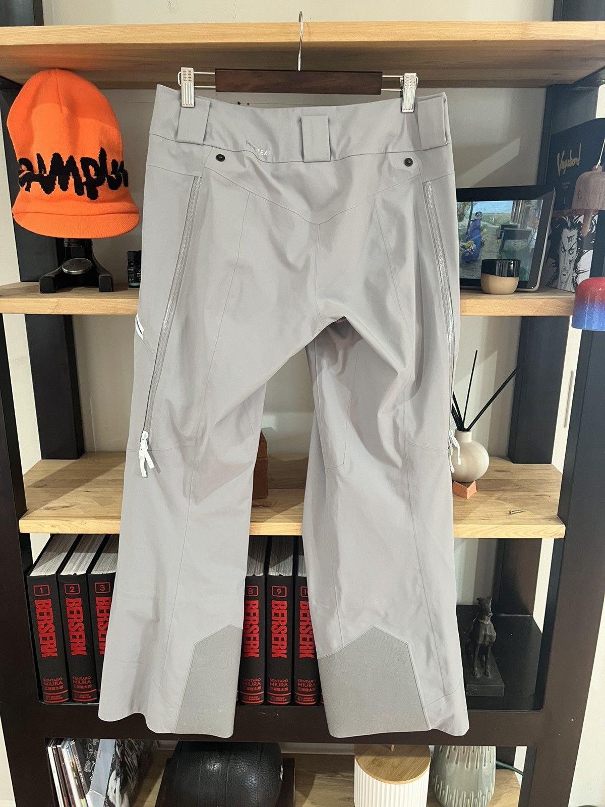 Arc'teryx Women’s Ski Pants Size US 32 / EU 48 - 2 Thumbnail