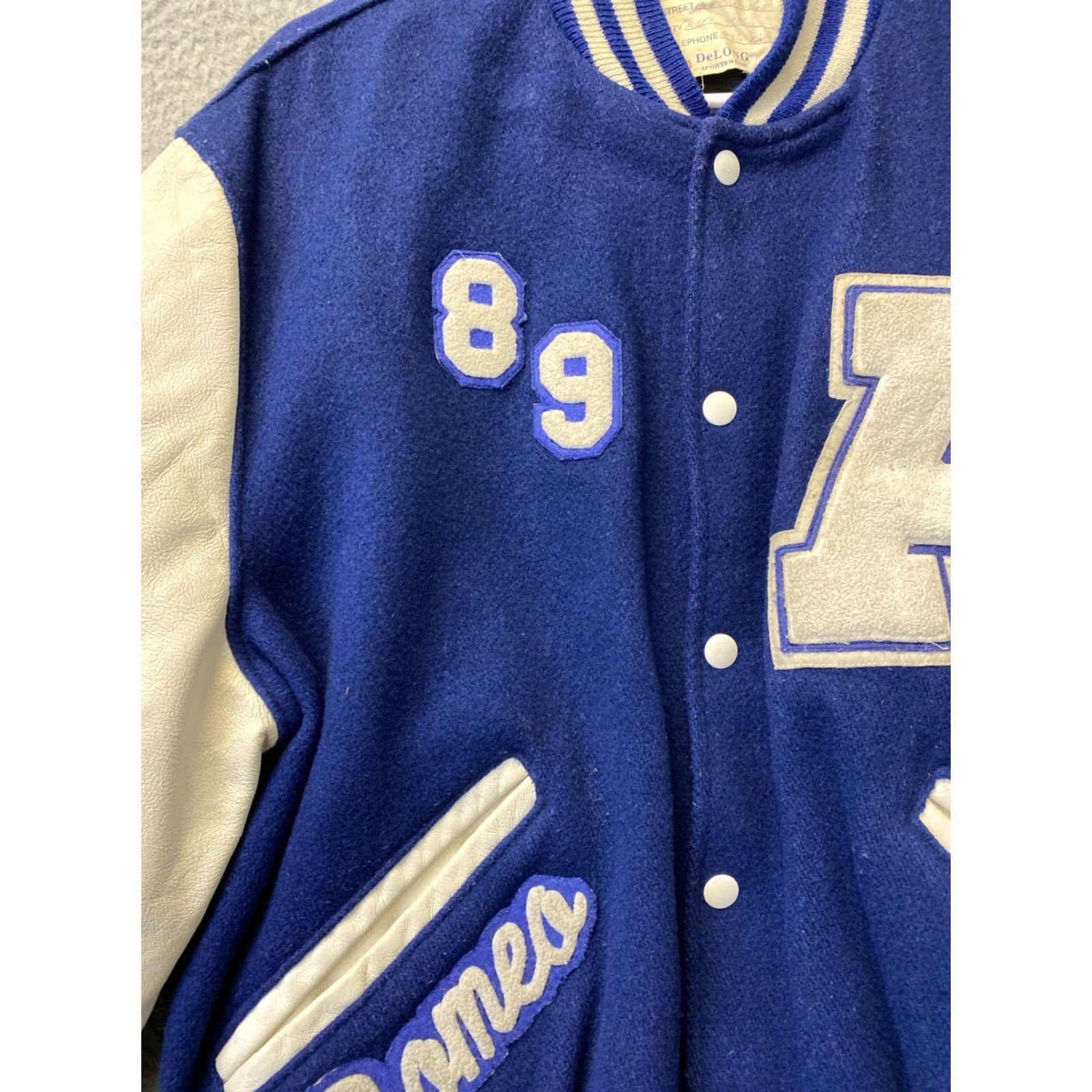 Vintage Delong Sportswear Varsity Jacket Men Size 44 L A Romeo Hawaiian 44-97 Size US L / EU 52-54 / 3 - 3 Thumbnail