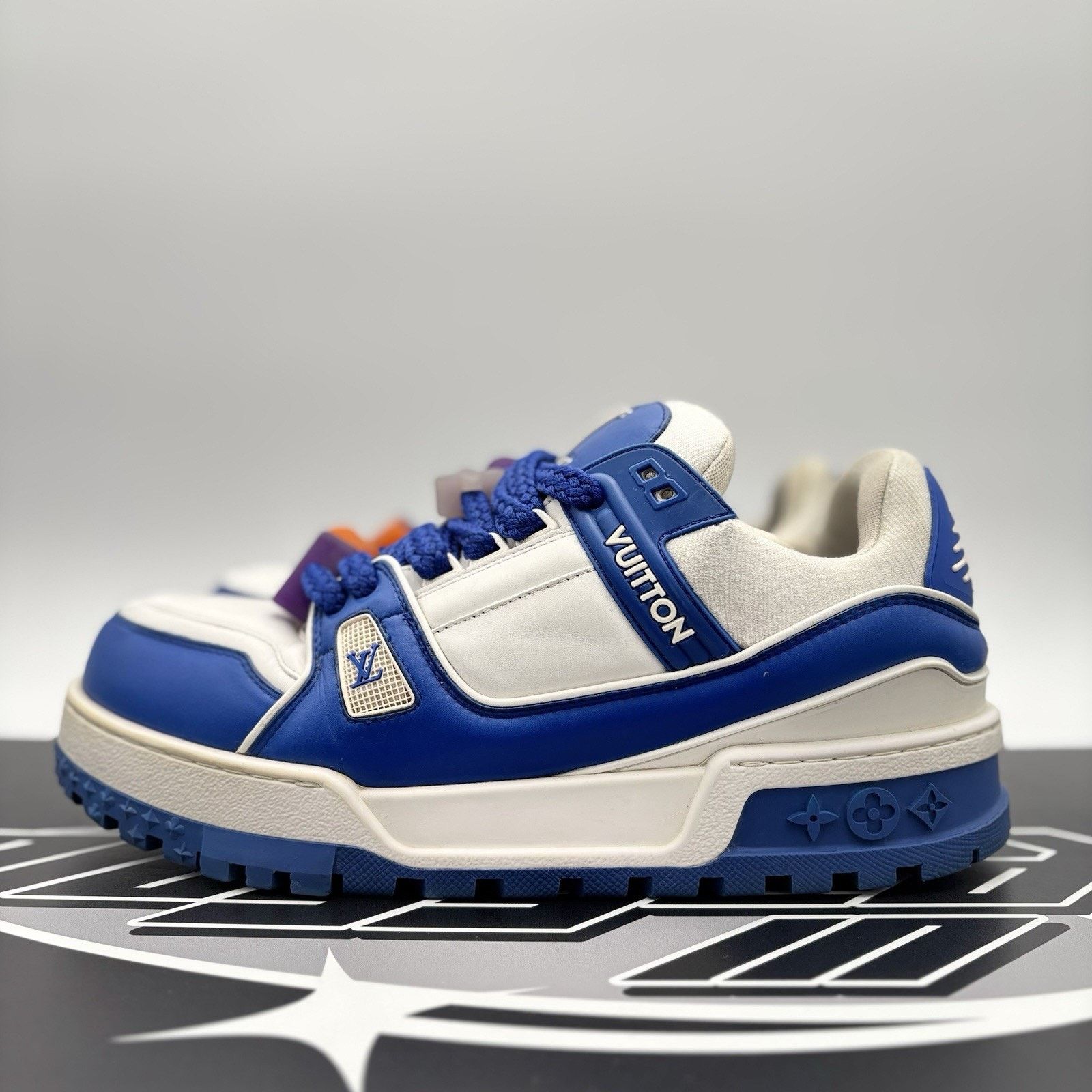 Louis Vuitton (11.5-12 US) Louis Vuitton Maxi ' Blue White ' Size US 12 / EU 45 - 1 Thumbnail