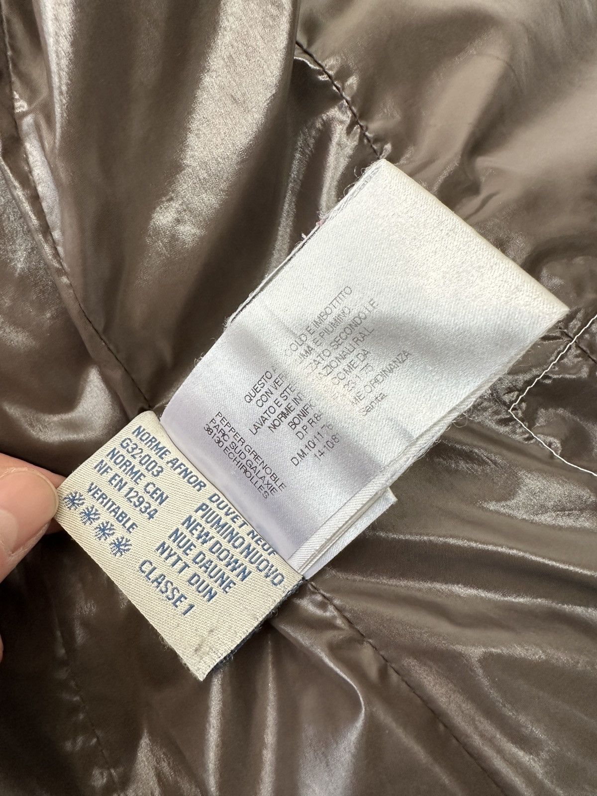 Moncler Vintage MONCLER Pleated Wrinkle Down Jackets Women’s Size 4 Size M / US 6-8 / IT 42-44 - 21 Thumbnail