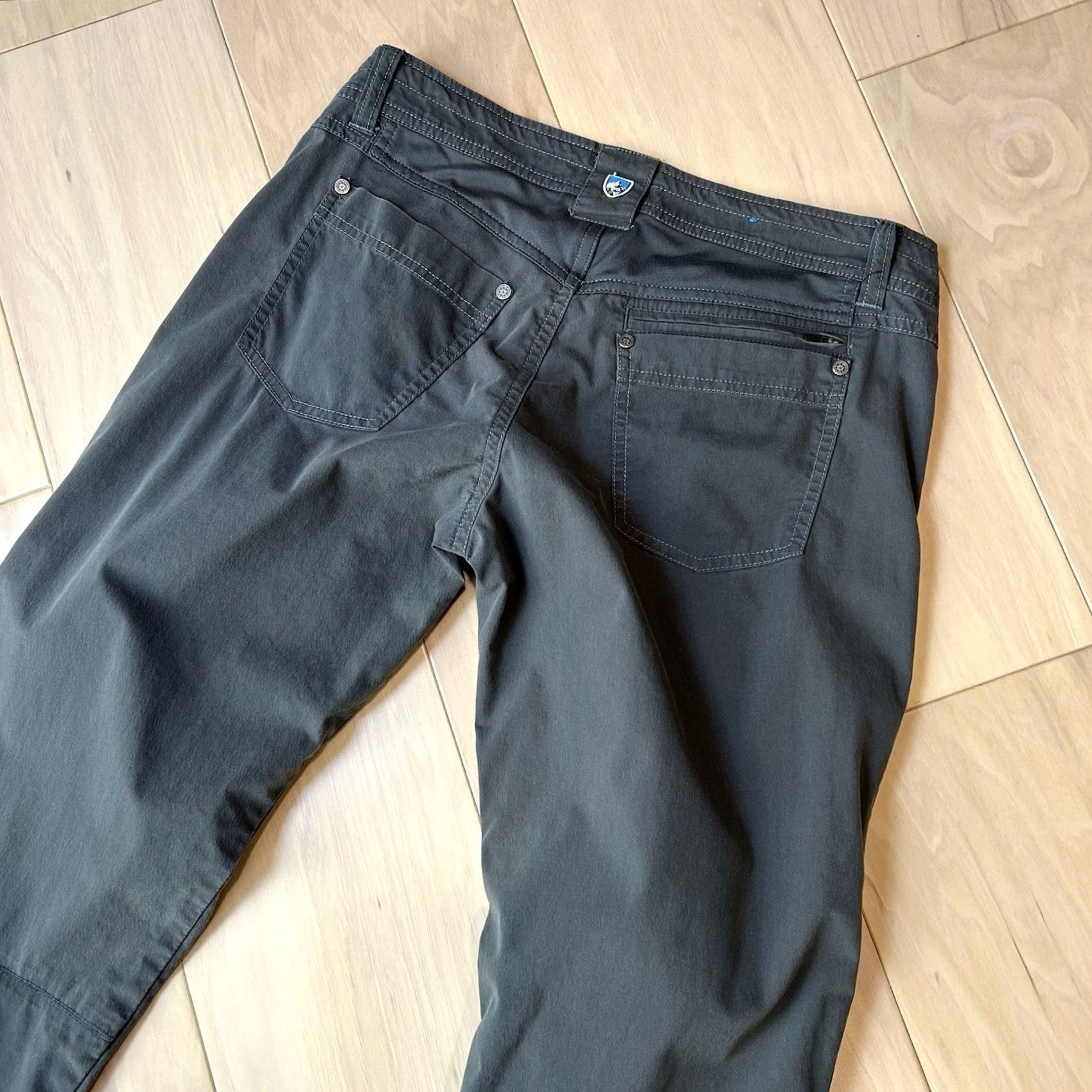 Vintage Kuhl Pants Gray Women’s 4 Regular Knit Elastic Waist 30 Inseam 32 Flat Front Straight Leg Size 27" / US 4 / IT 40 - 4 Thumbnail