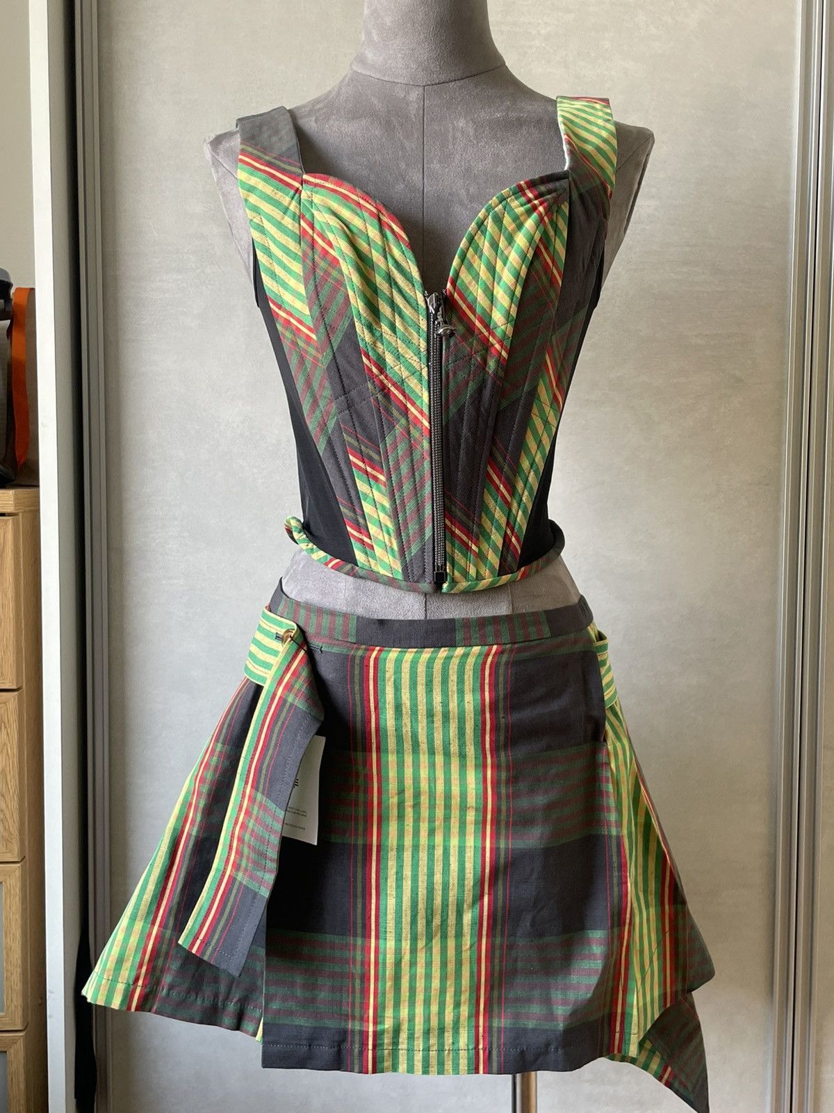 VIVIENNE WESTWOOD SET CORSET AND SKIRT