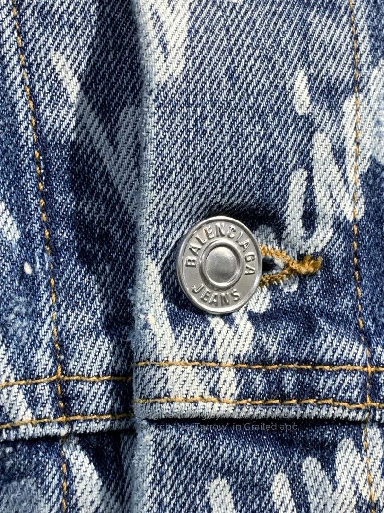 Balenciaga Balenciaga Blue washed all-over print denim jacket Size US L / EU 52-54 / 3 - 6 Thumbnail