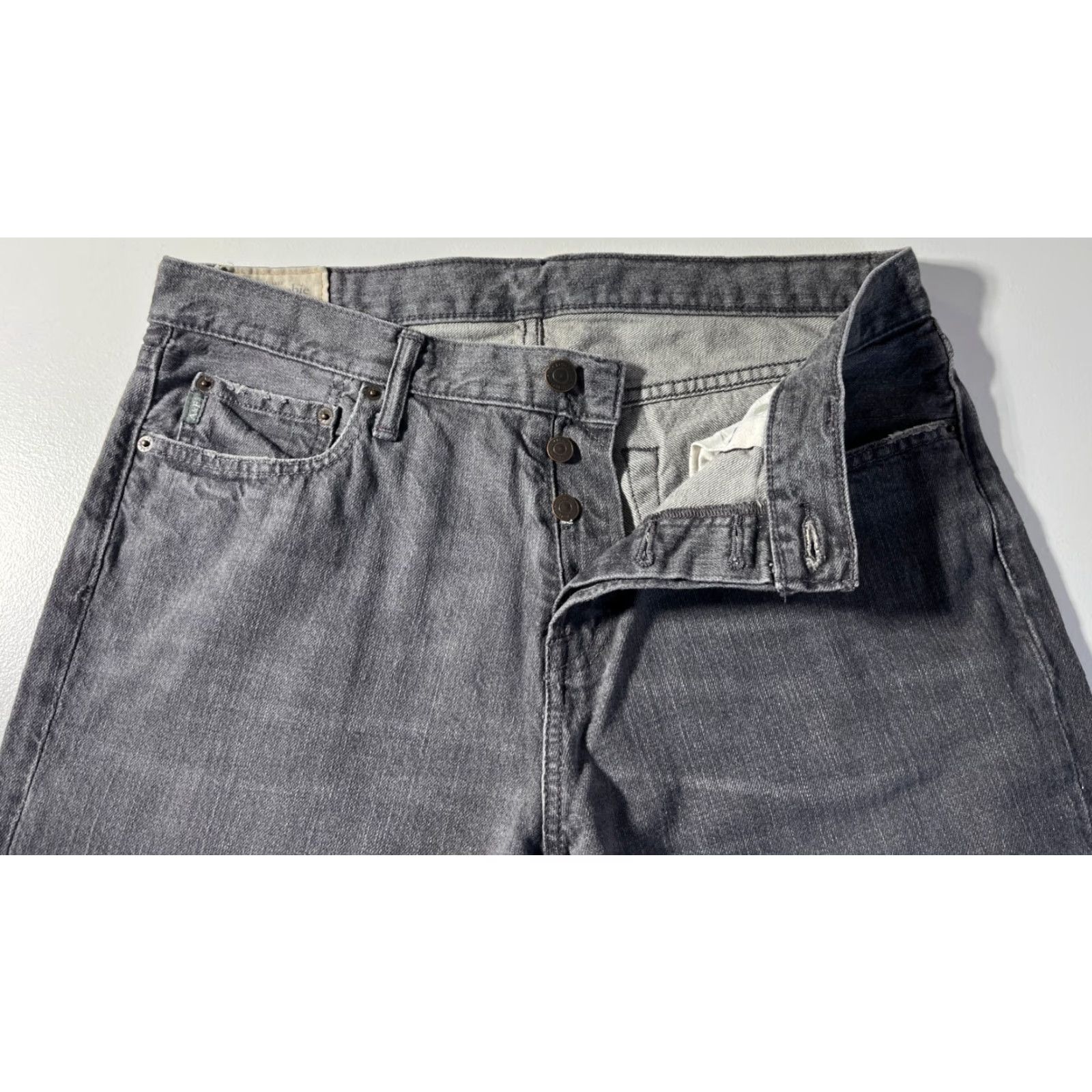 Abercrombie & Fitch VINTAGE Abercrombie & Fitch Jeans Men’s Gray 34x32 Regular Straight 5-Pocket Denim Cotton Belt Loops 100% Cotton (Medium Wash) Size US 34 / EU 50 - 6 Thumbnail