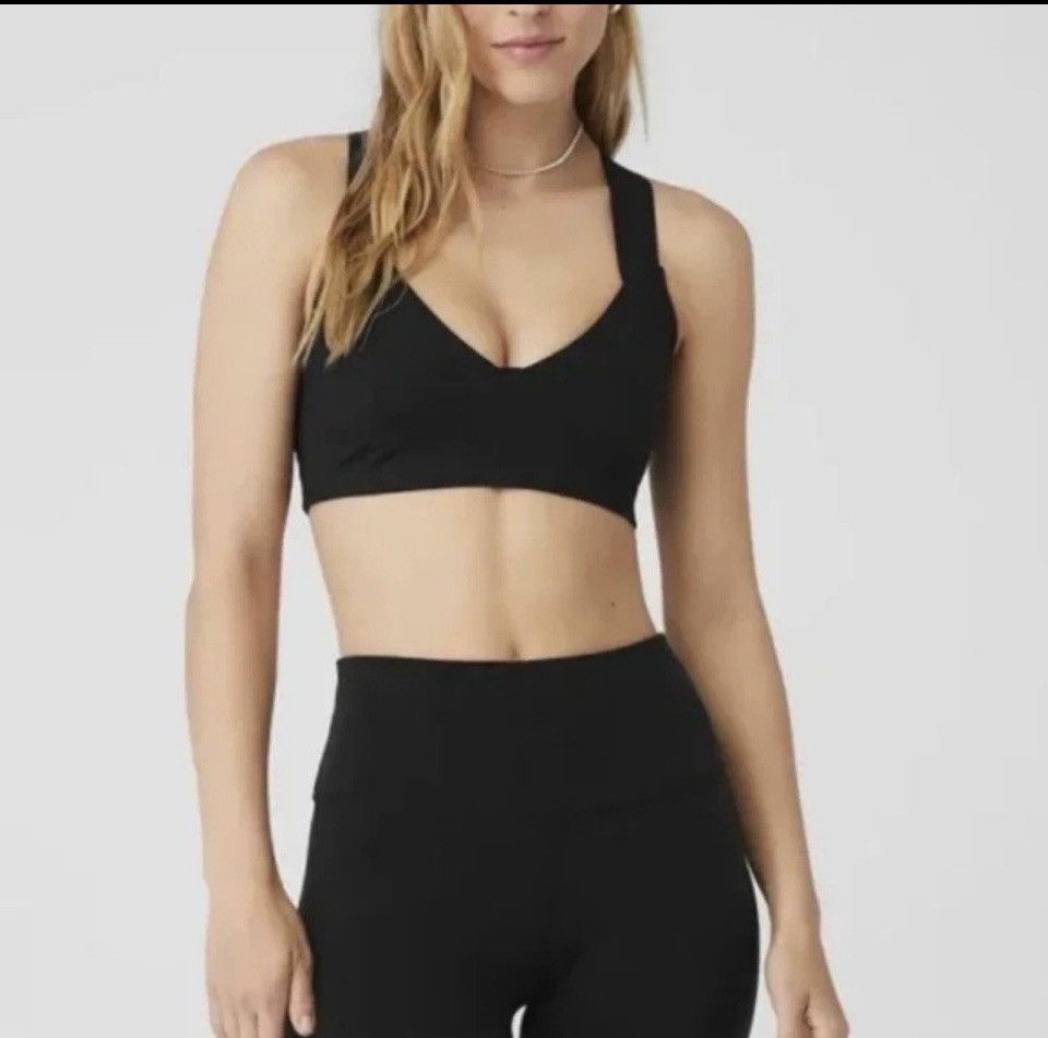 Alo Yoga Alo Yoga Airbrush Rev It Up Bra Black Size M NWT Authentic Size M / US 6-8 / IT 42-44 - 3 Thumbnail