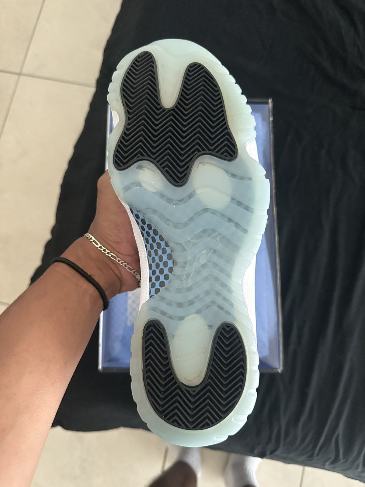 Nike Columbia 11s Size US 10.5 / EU 43-44 - 6 Thumbnail