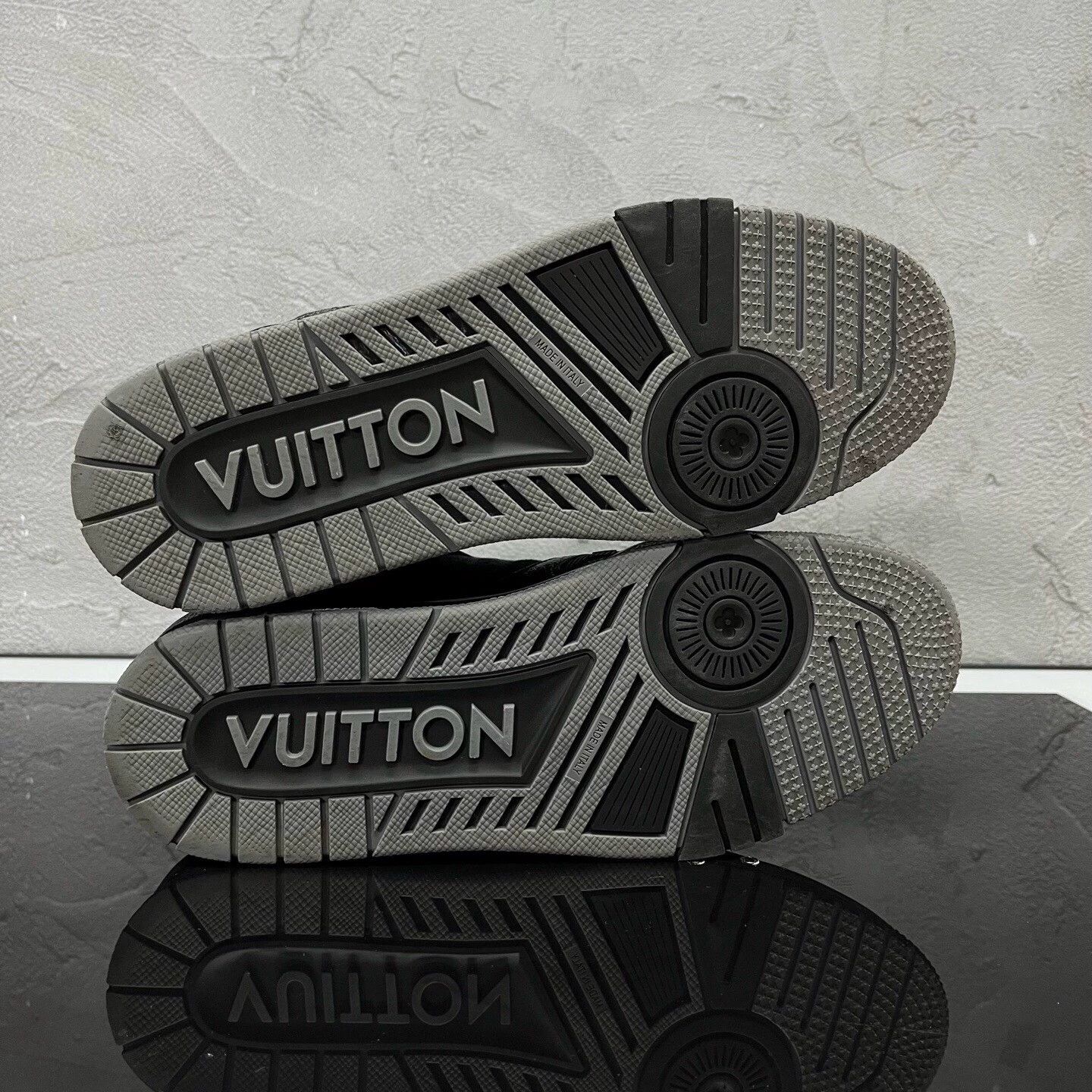 Louis Vuitton Louis Vuitton Nigo collaboration Trainer in black denim Size US 7 / EU 40 - 6 Thumbnail