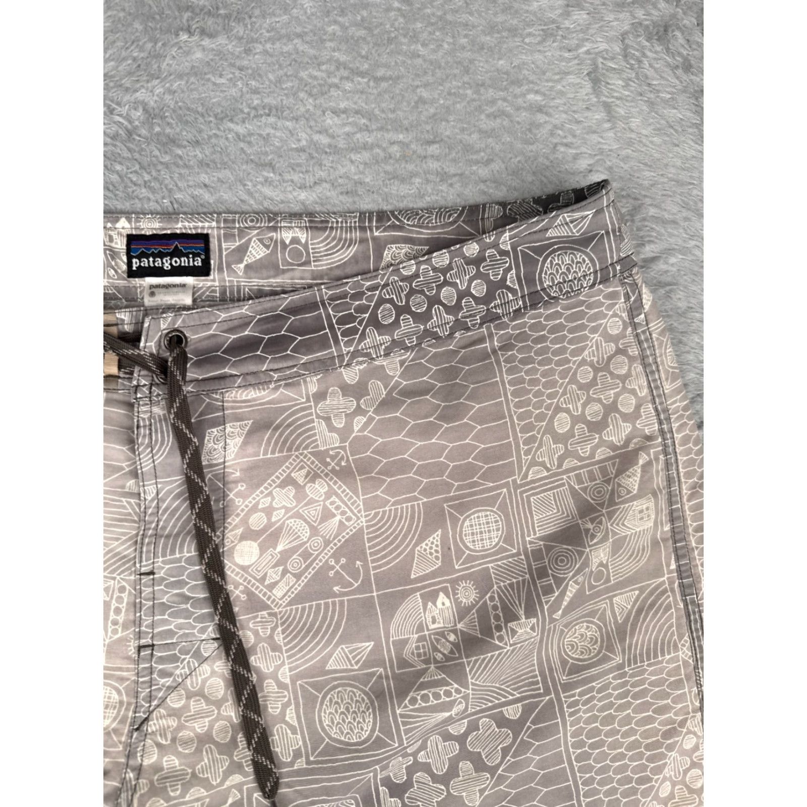 Patagonia Patagonia Board Shorts Mens 40 Gray Wavefarer 11" Nylon Beach Trunks Pockets Drawstring Size US 40 / EU 56 - 5 Thumbnail