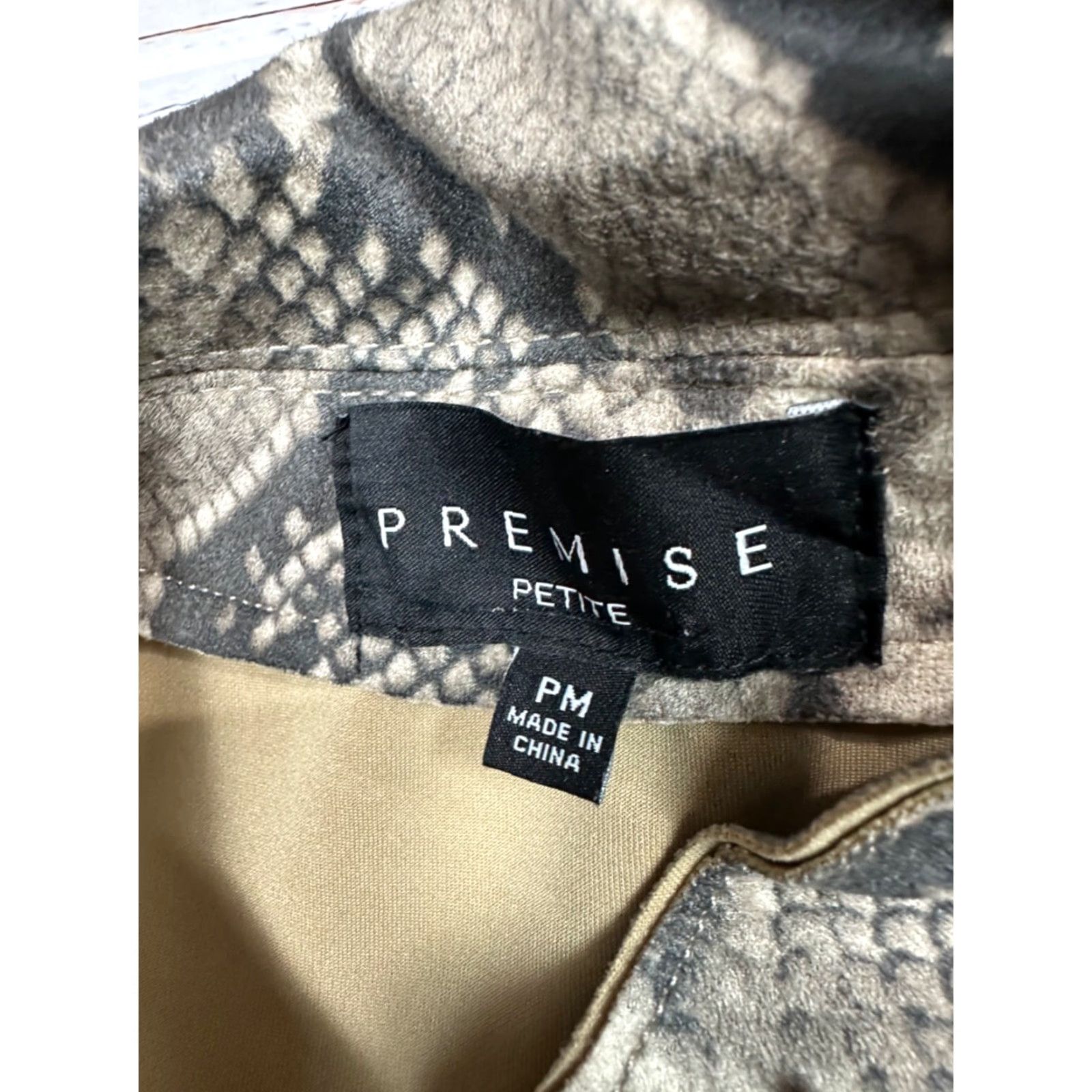 Vintage Premise Womens Python Open Front Jacket PM Gray Long Sleeve Faux Leather Jacket Size M / US 6-8 / IT 42-44 - 6 Thumbnail