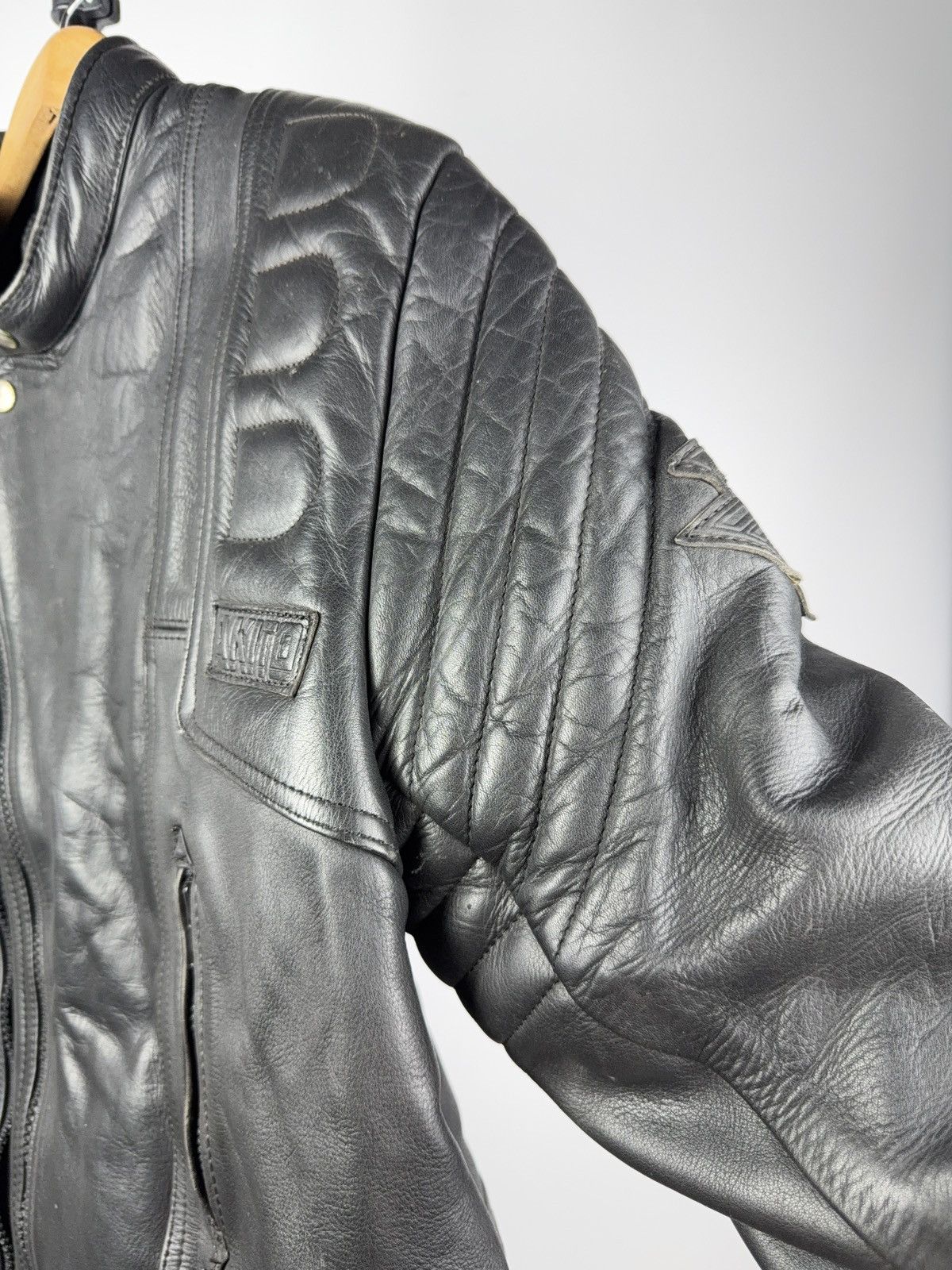 Leather Vntg 00s AKITO Heavy Leather Racing MOTO Bomber Jacket Punk Size US L / EU 52-54 / 3 - 8 Thumbnail
